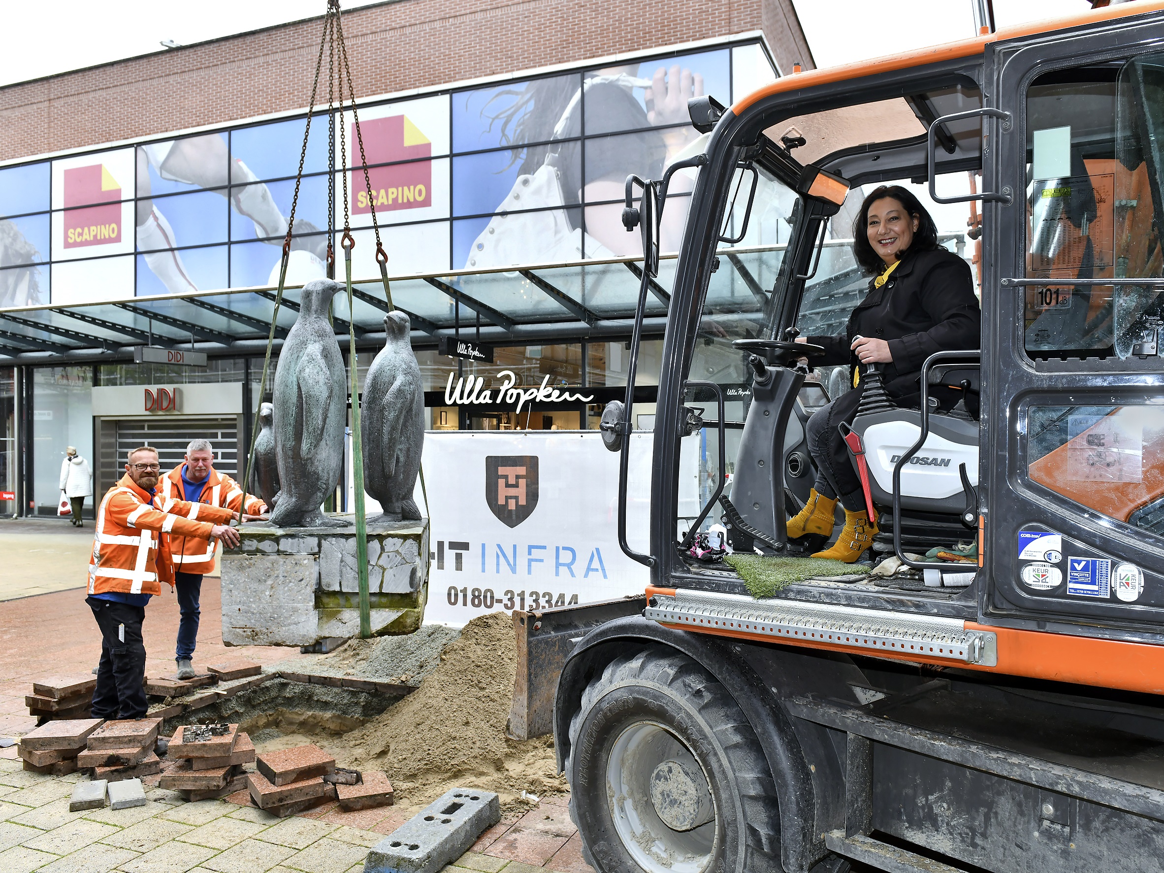 Kunstwerk van Pinguïns krijgt nieuwe plek in de Bogaard
