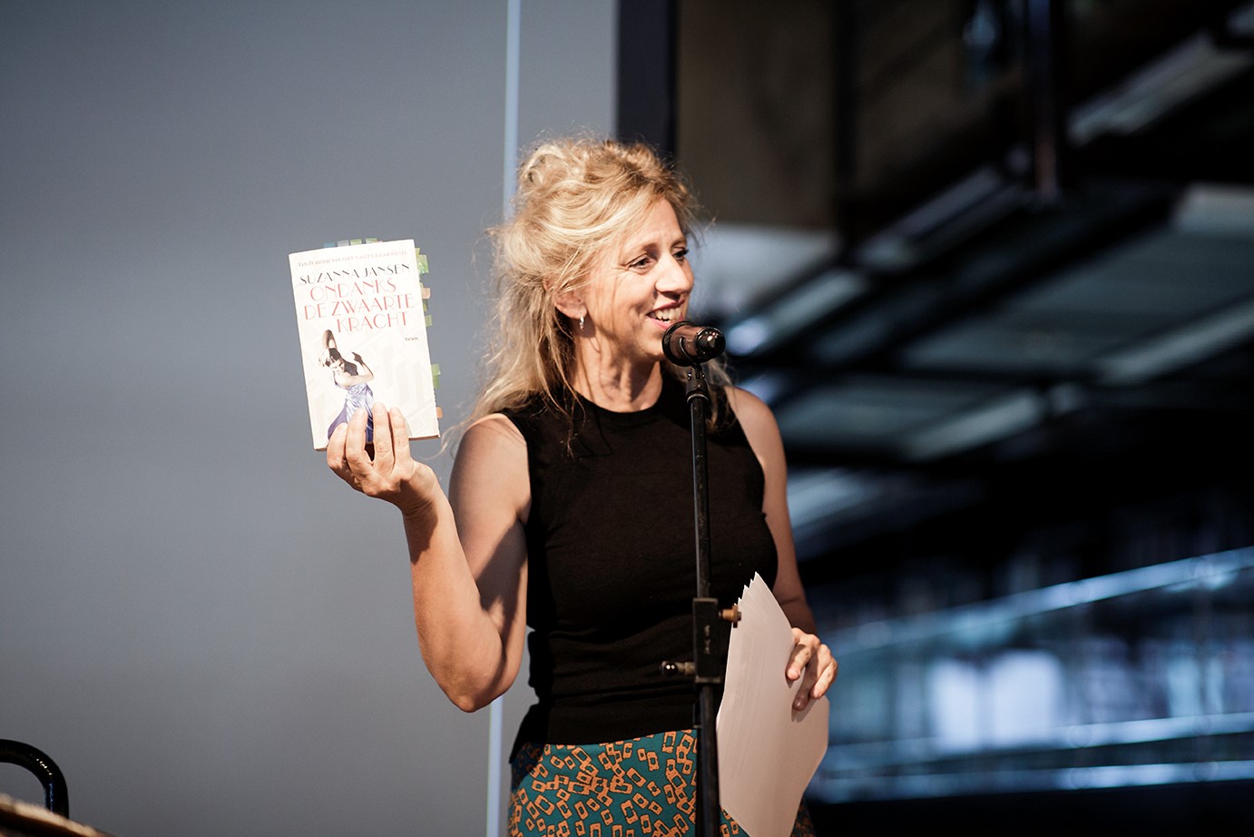Boekenweek: Suzanna Jansen over ‘Tweestrijd’ bij Bibliotheek Oostland