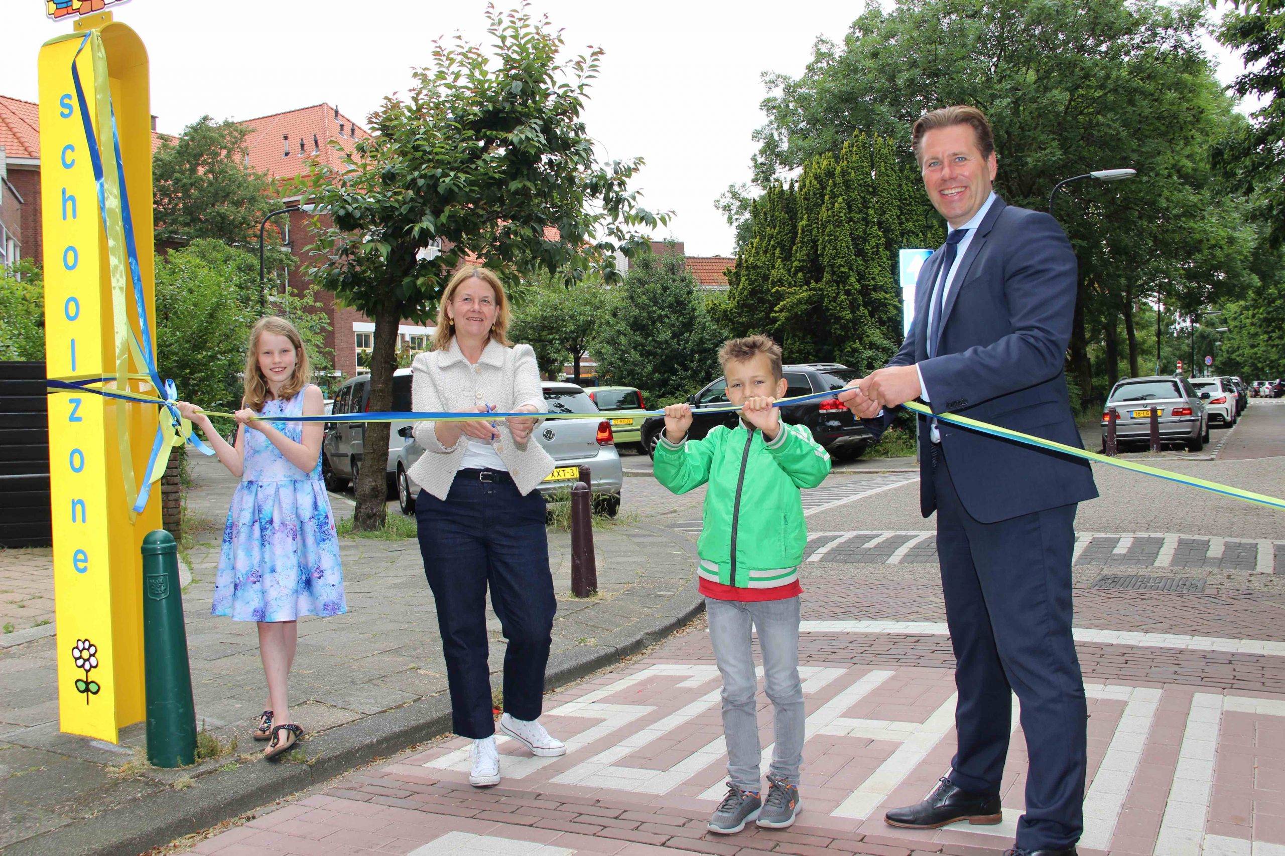 Kronenburchschool heeft nu ook een verkeersveilige zone