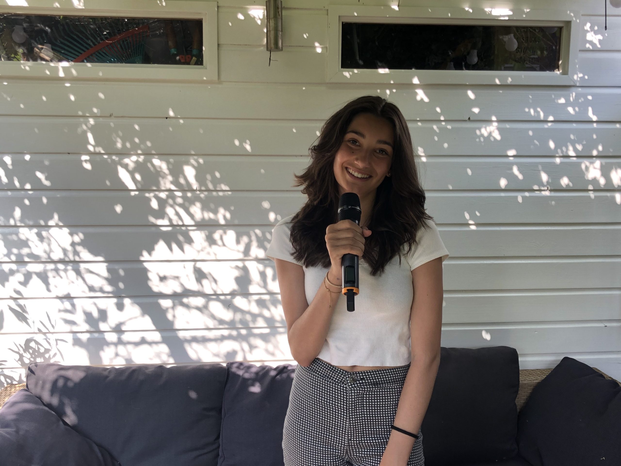 [VIDEO] 14-jarige Nanice uit Nootdorp in halve finale Junior Songfestival