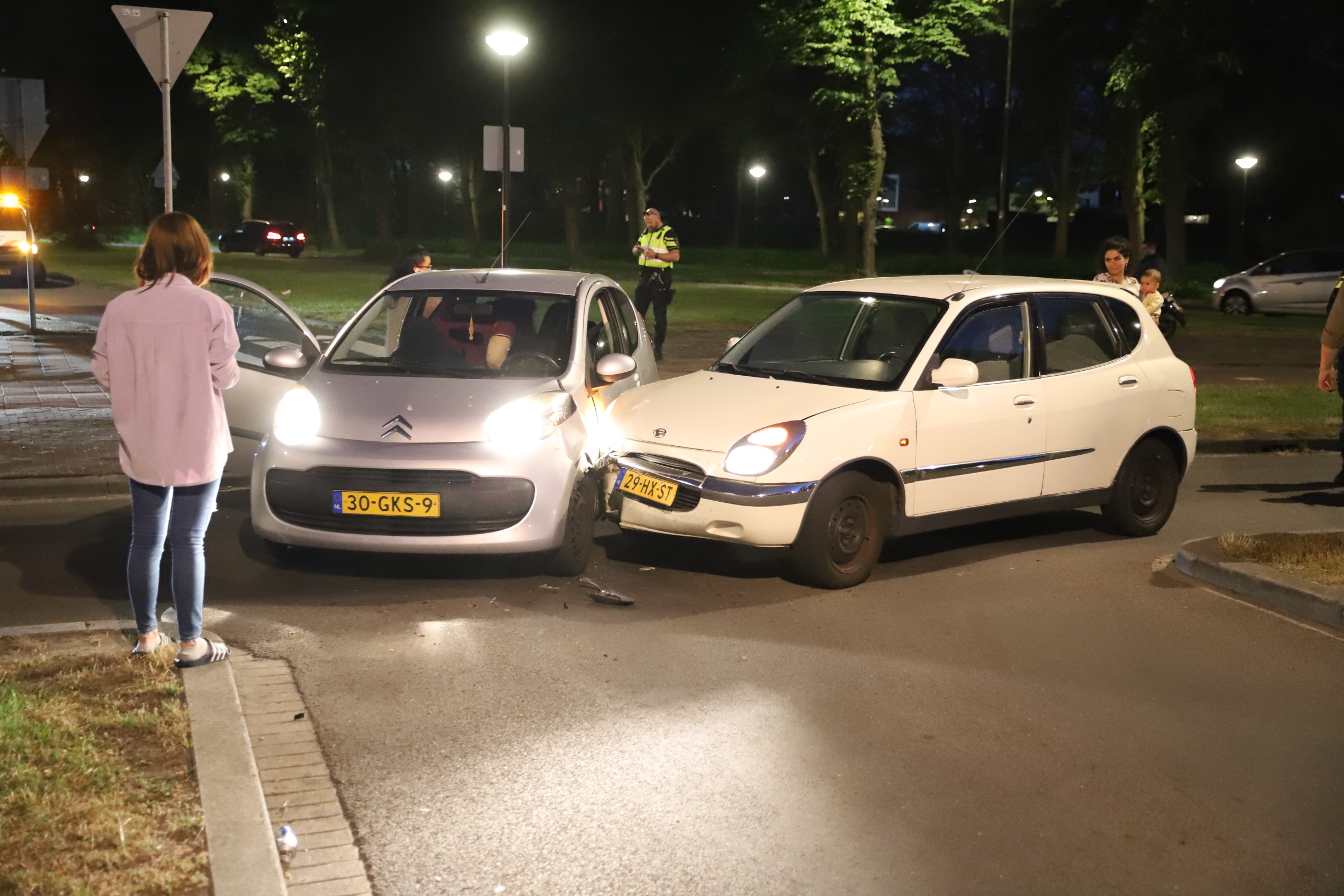 Wéér aanrijding op kruising Schaapweg met Generaal Spoorlaan