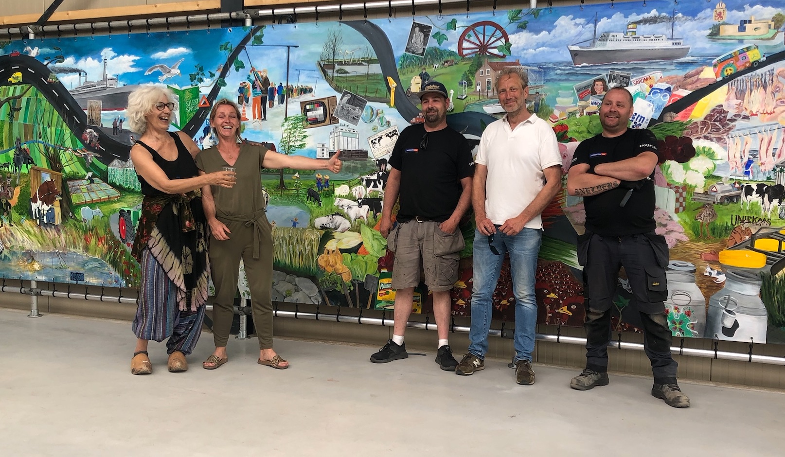 [VIDEO] Buitenplaats Molenwei hangt 40-meter lang kunstwerk op in de stal
