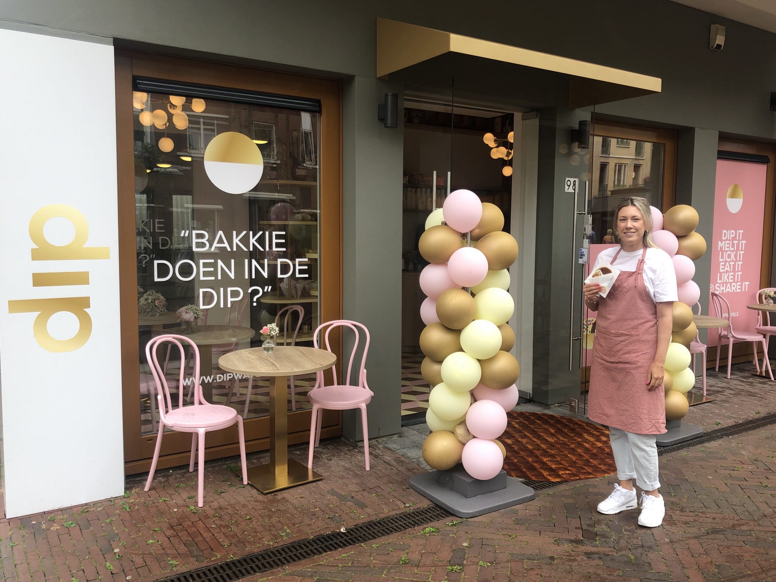 [VIDEO] DIP Wafels opent nieuwe stroopwafelwinkel in Leidschendam