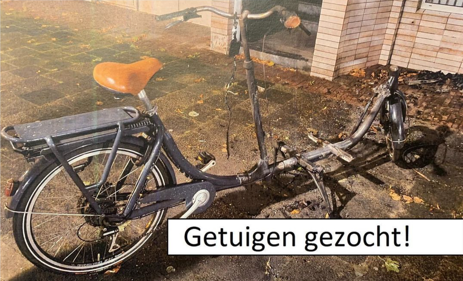Politie zoekt info over in brand gestoken bakfiets