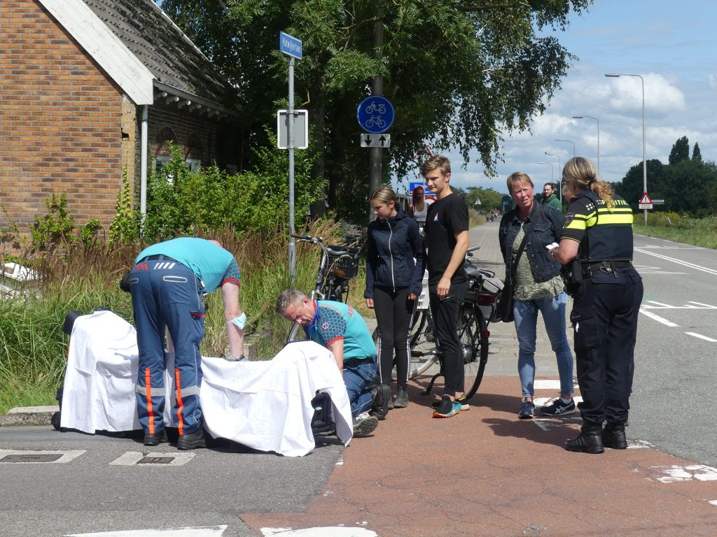Fietsers botsen op Katwijkerlaan in Pijnacker