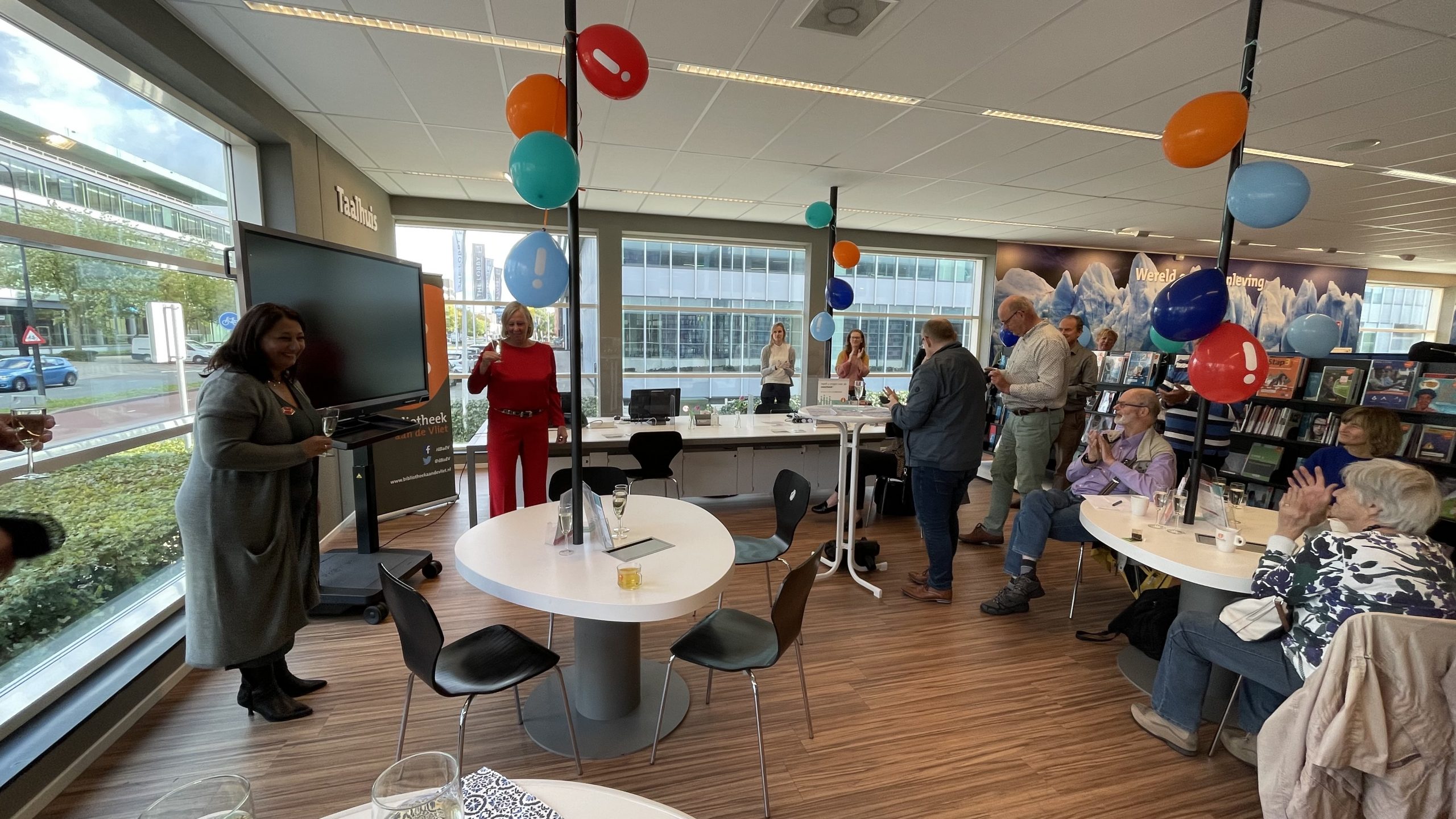 [VIDEO] Bibliotheek aan de Vliet opent informatiepunt Digitale Overheid