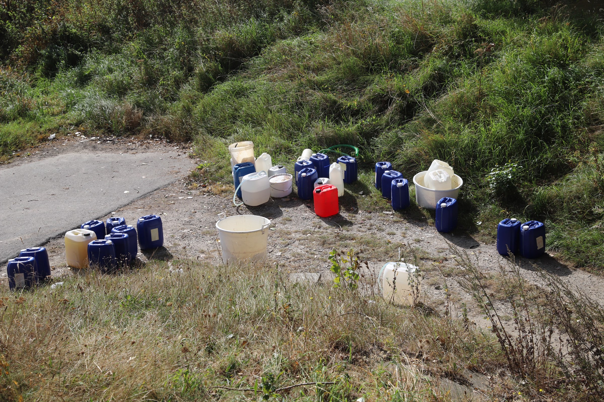 Mogelijk vaten met drugsafval gedumpt langs N206 bij Stompwijk