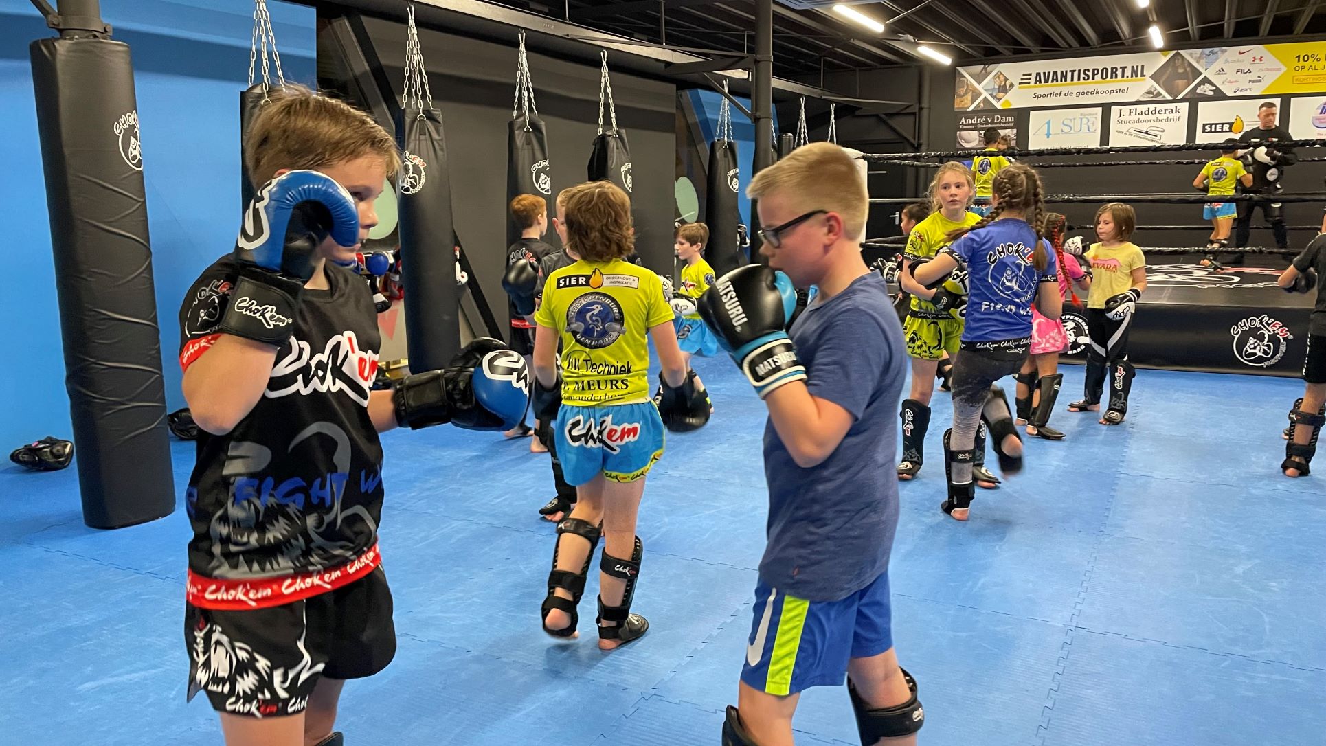 [VIDEO] Kinderen worden opgeleid tot echte kickboksers bij Sportcentrum Pijnacker