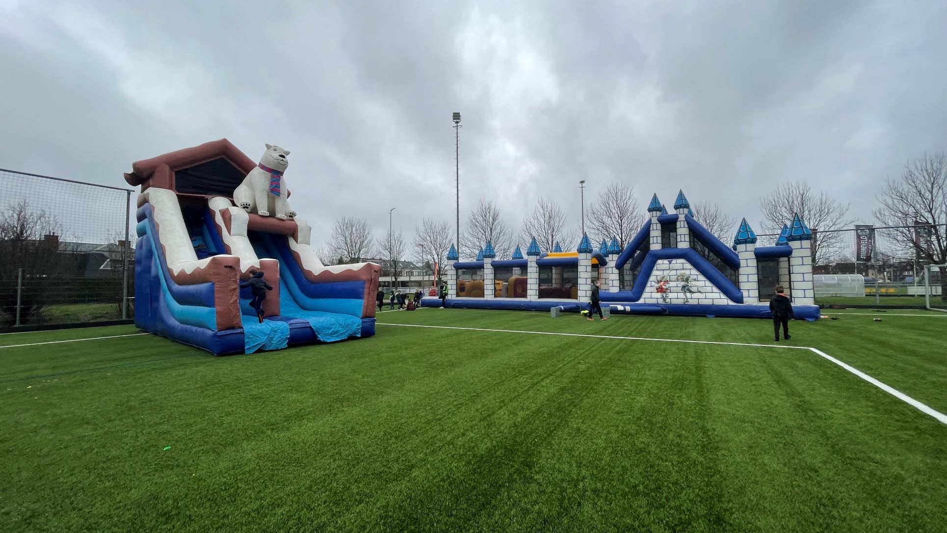 [VIDEO] Kinderen maken plezier tijdens Winter Games