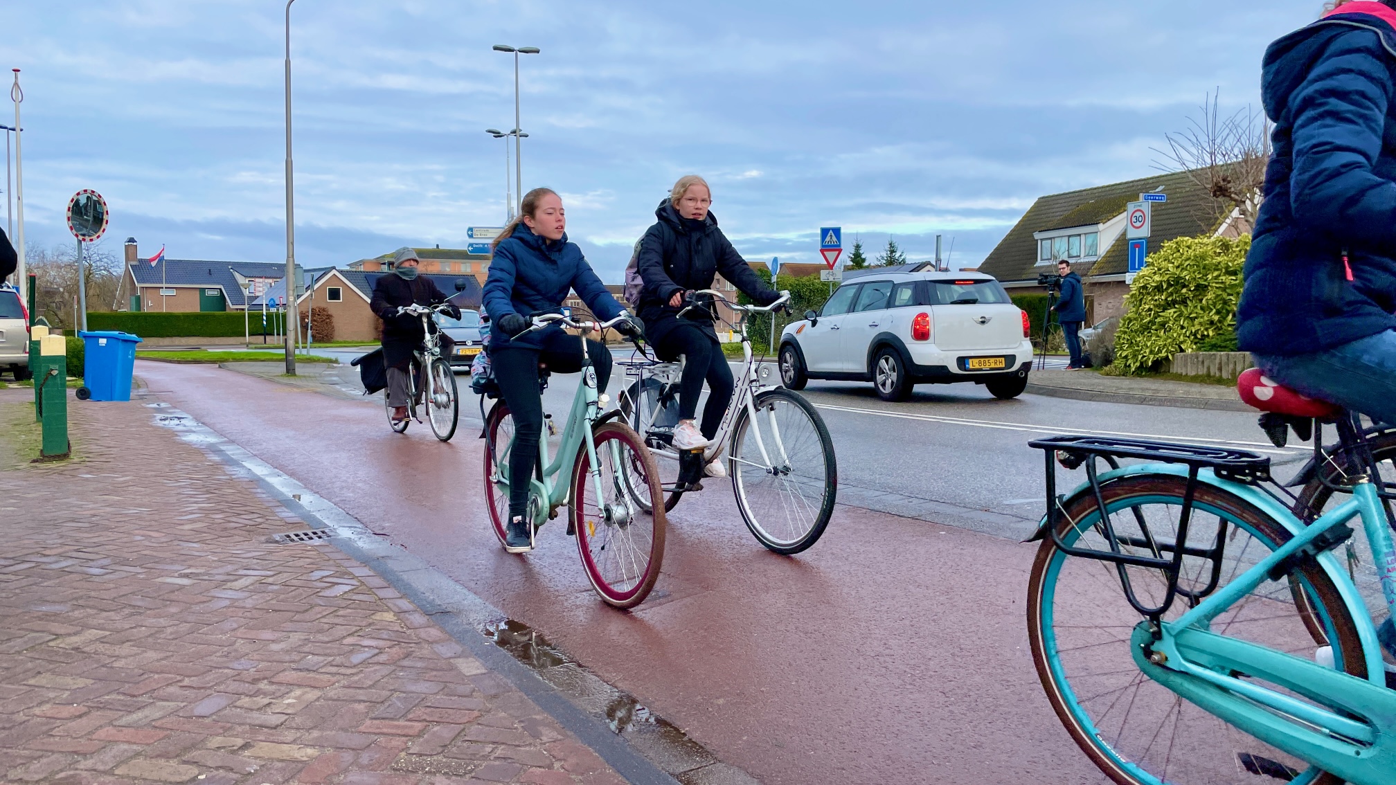 [VIDEO] Prioriteit voor gevaarlijke rotondes in fietsplan Pijnacker-Nootdorp