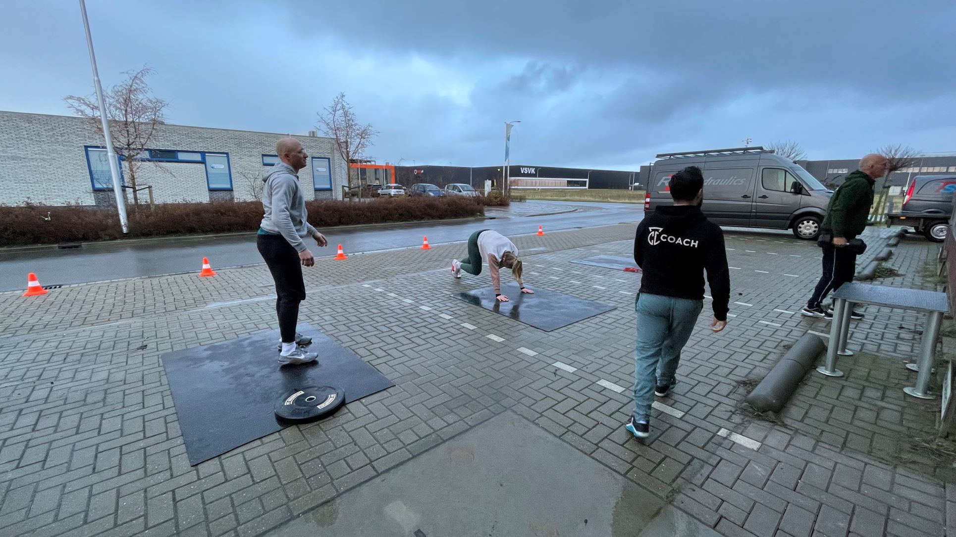 [VIDEO] Crossfit Pijnacker gaat door in de buitenlucht