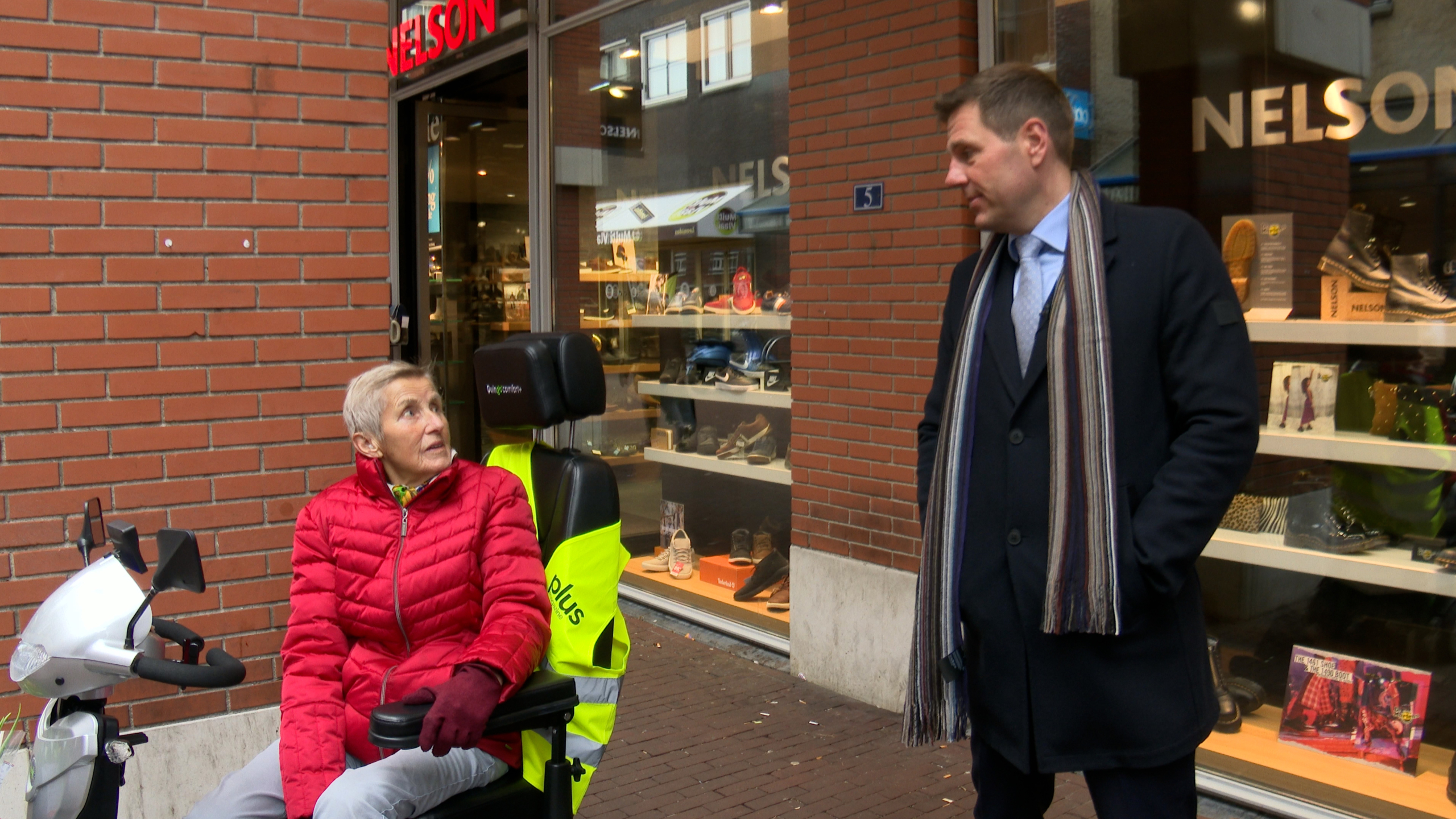 [VIDEO] Kersverse burgemeester maakt kennis met inwoners en ondernemers