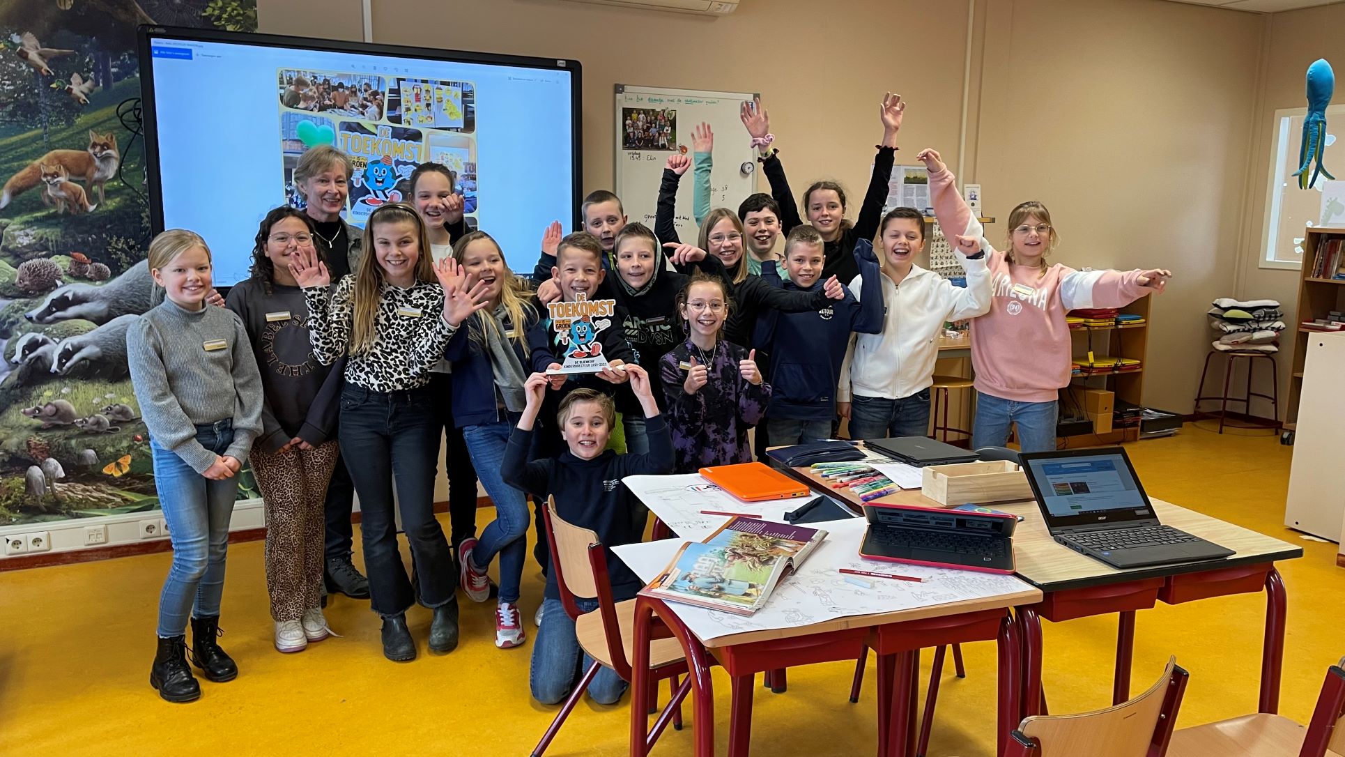 [VIDEO] Groep 7a van de Mariaschool in Pijnacker is verrast met de winst van ‘de toekomst is groen’ actie van de Bijenkorf