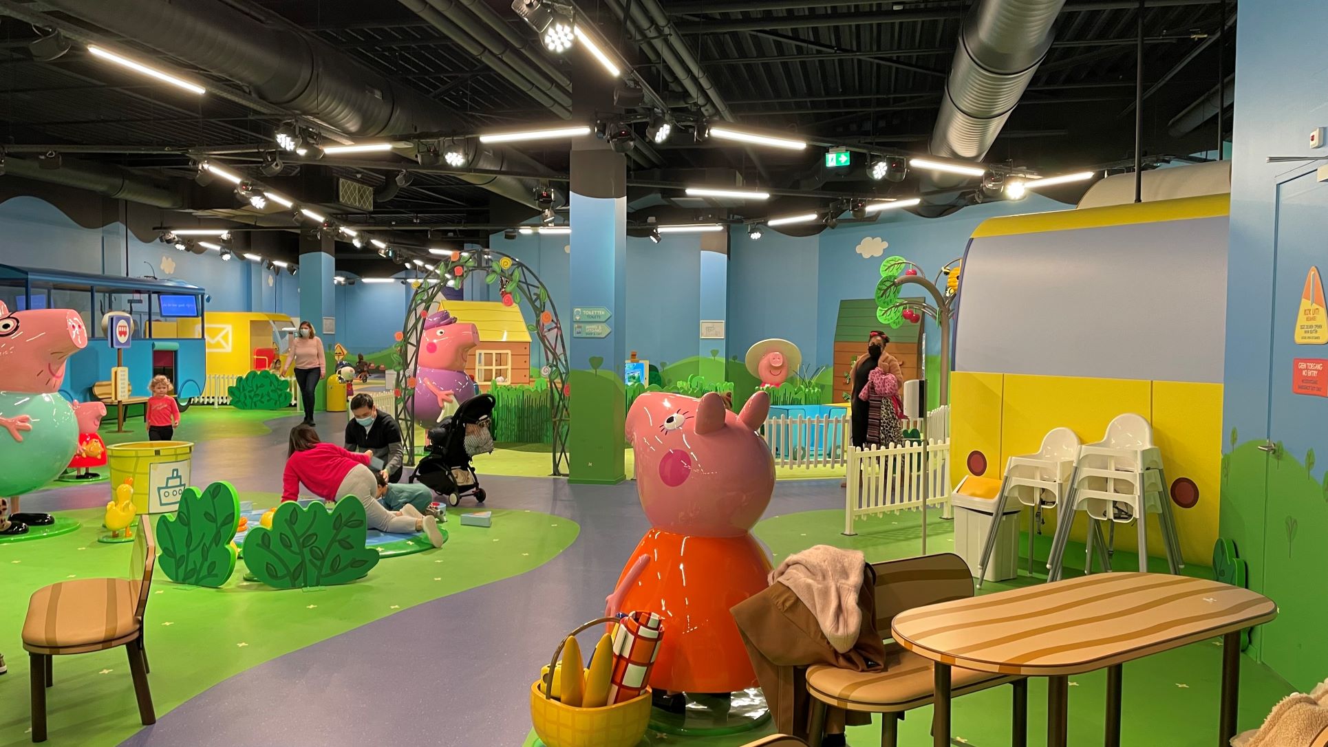 [VIDEO] Eerste Peppa Pig speeltuin van Europa opent in Mall of the Netherlands