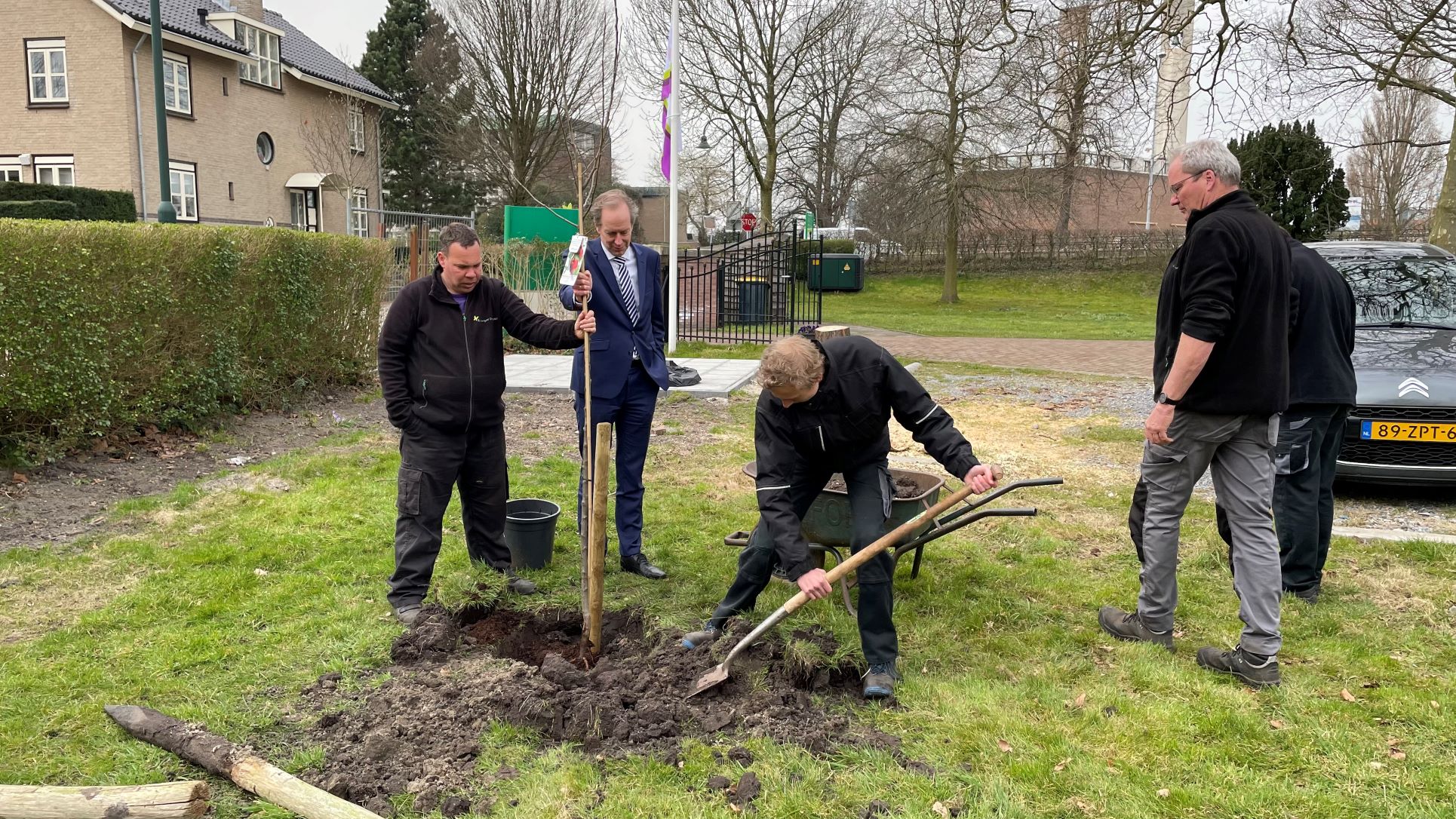 [VIDEO] Boomplantdag weer feestelijk gevierd bij Buitengoed Dorrepaal