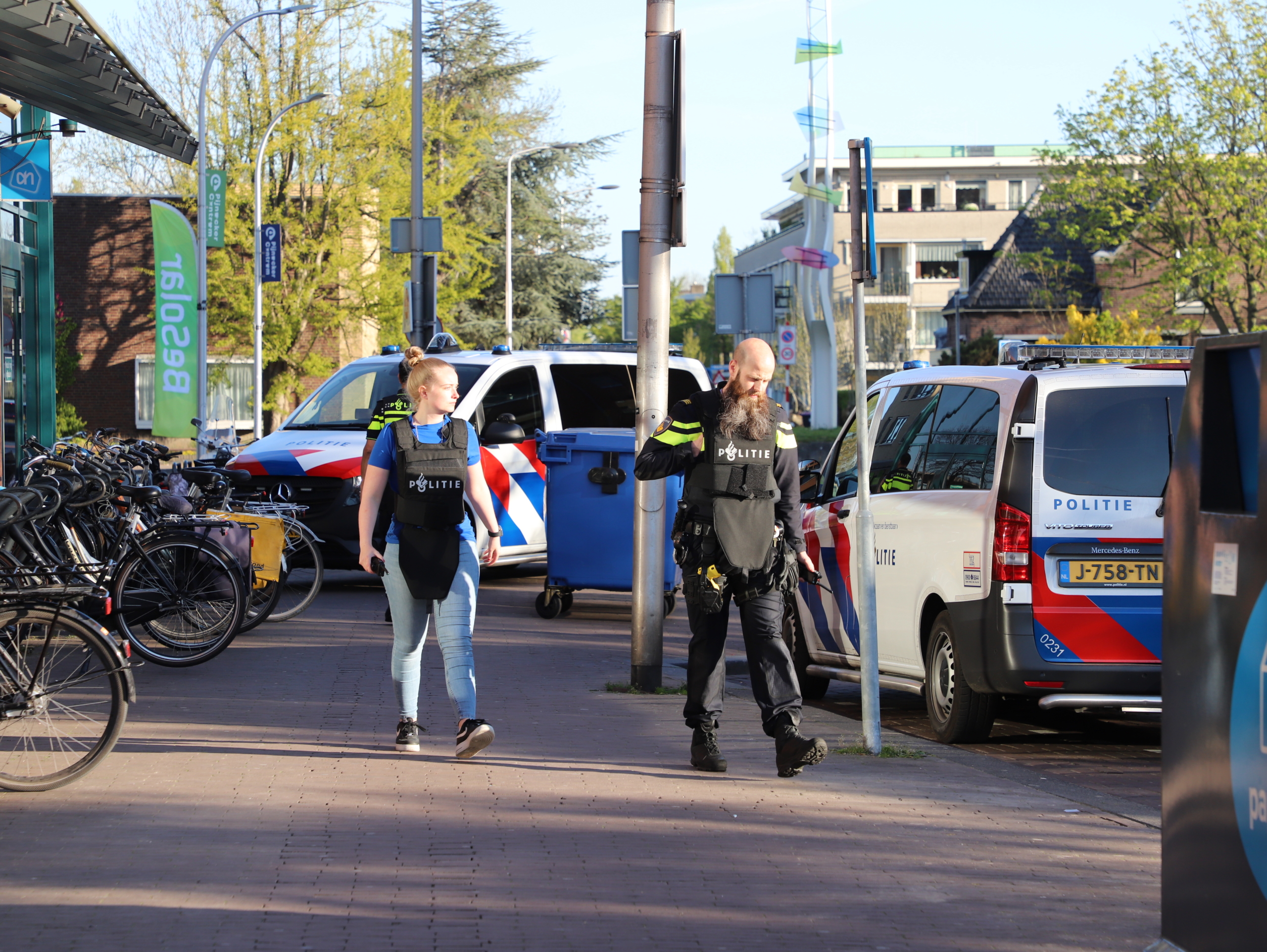 Overval bij Albert Heijn in winkelcentrum Ackershof