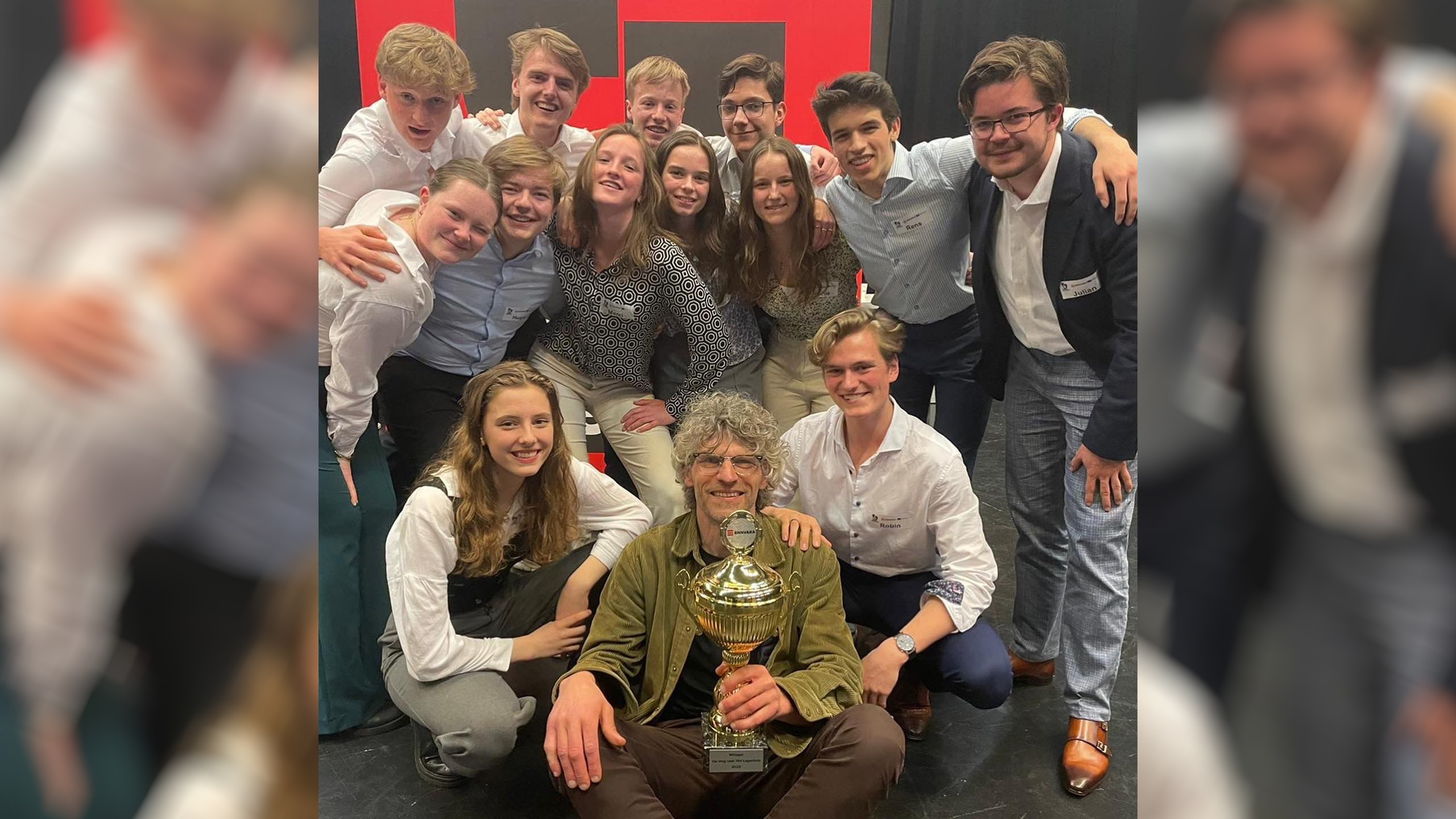 Debatclub Gymnasium Novum wint ‘Op weg naar het Lagerhuis’