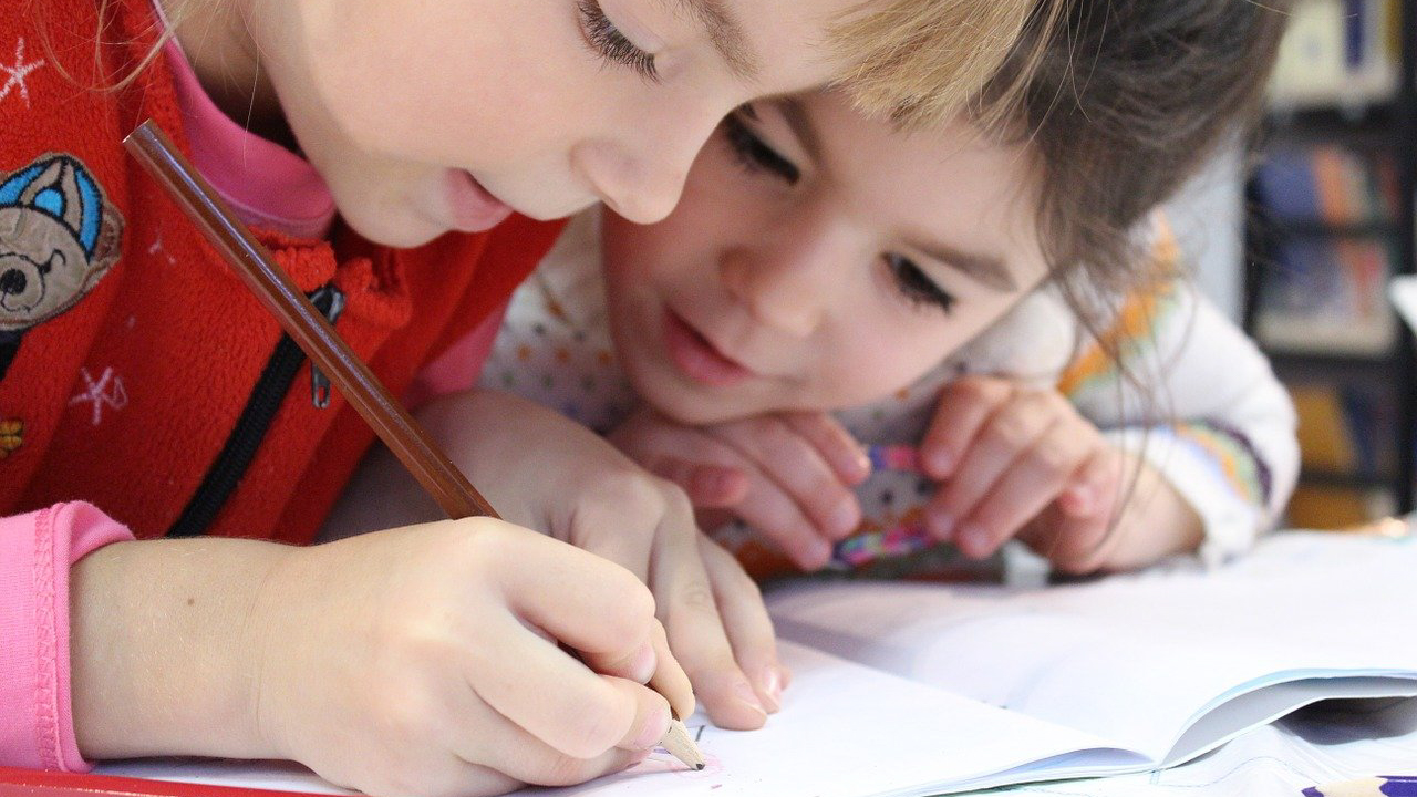 Schoolspullenpas voor gezinnen met laag inkomen en schoolgaande kinderen