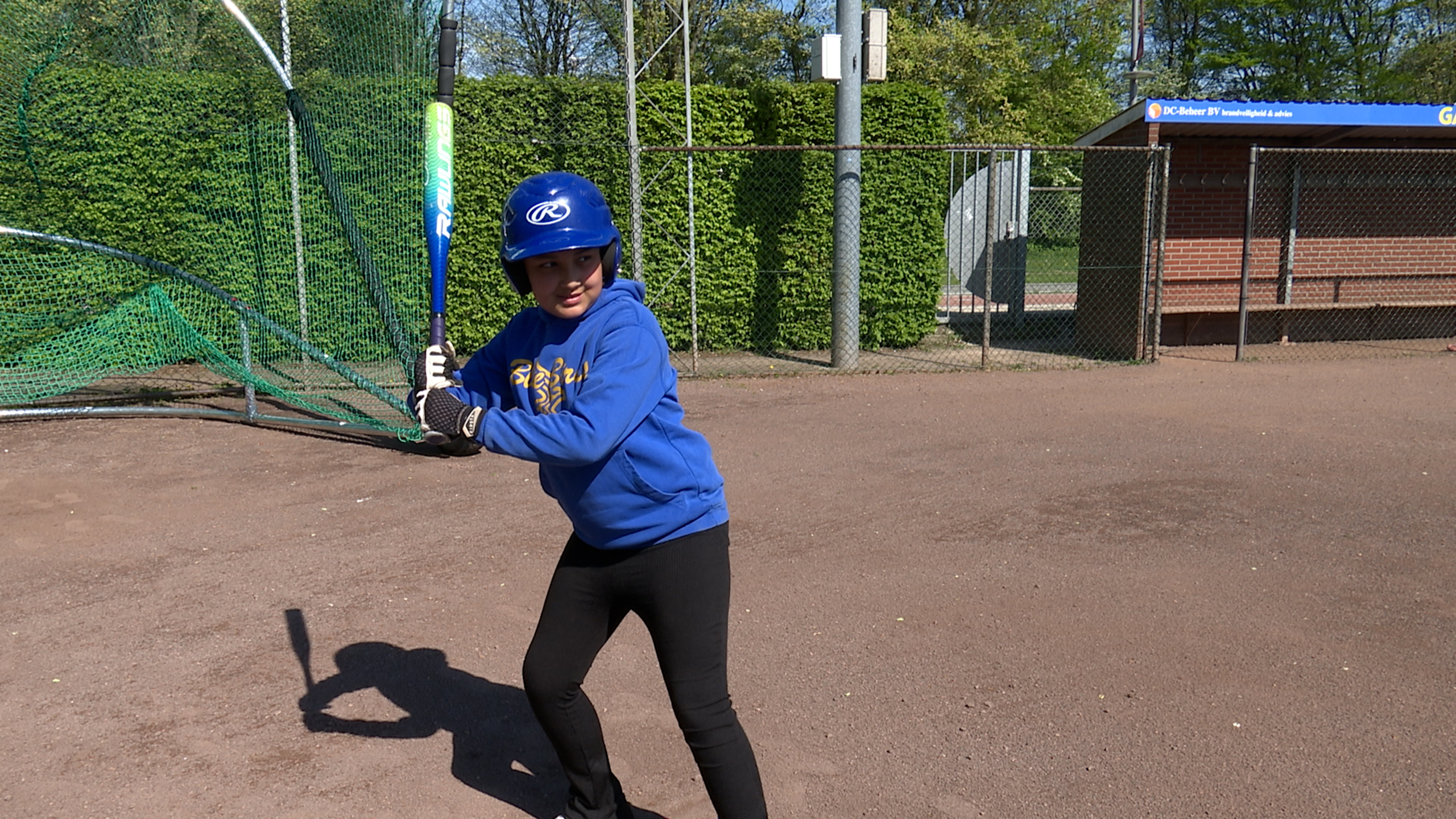 [VIDEO] Kinderen met elkaar in gesprek: Jewel vertelt over softbal