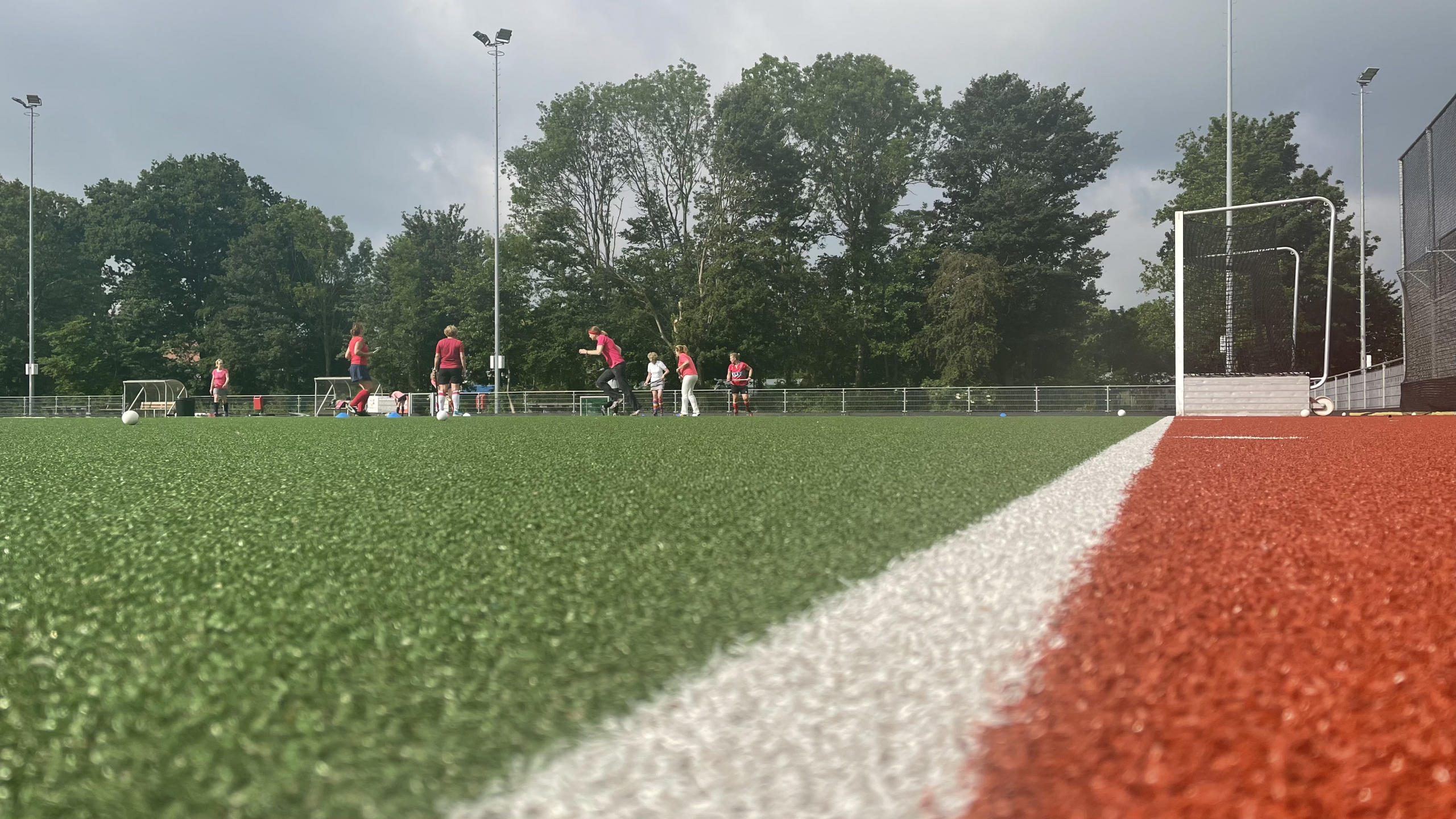 [VIDEO] Hockeyclub Pijnacker zoekt nieuwe leden voor de trimles op woensdag