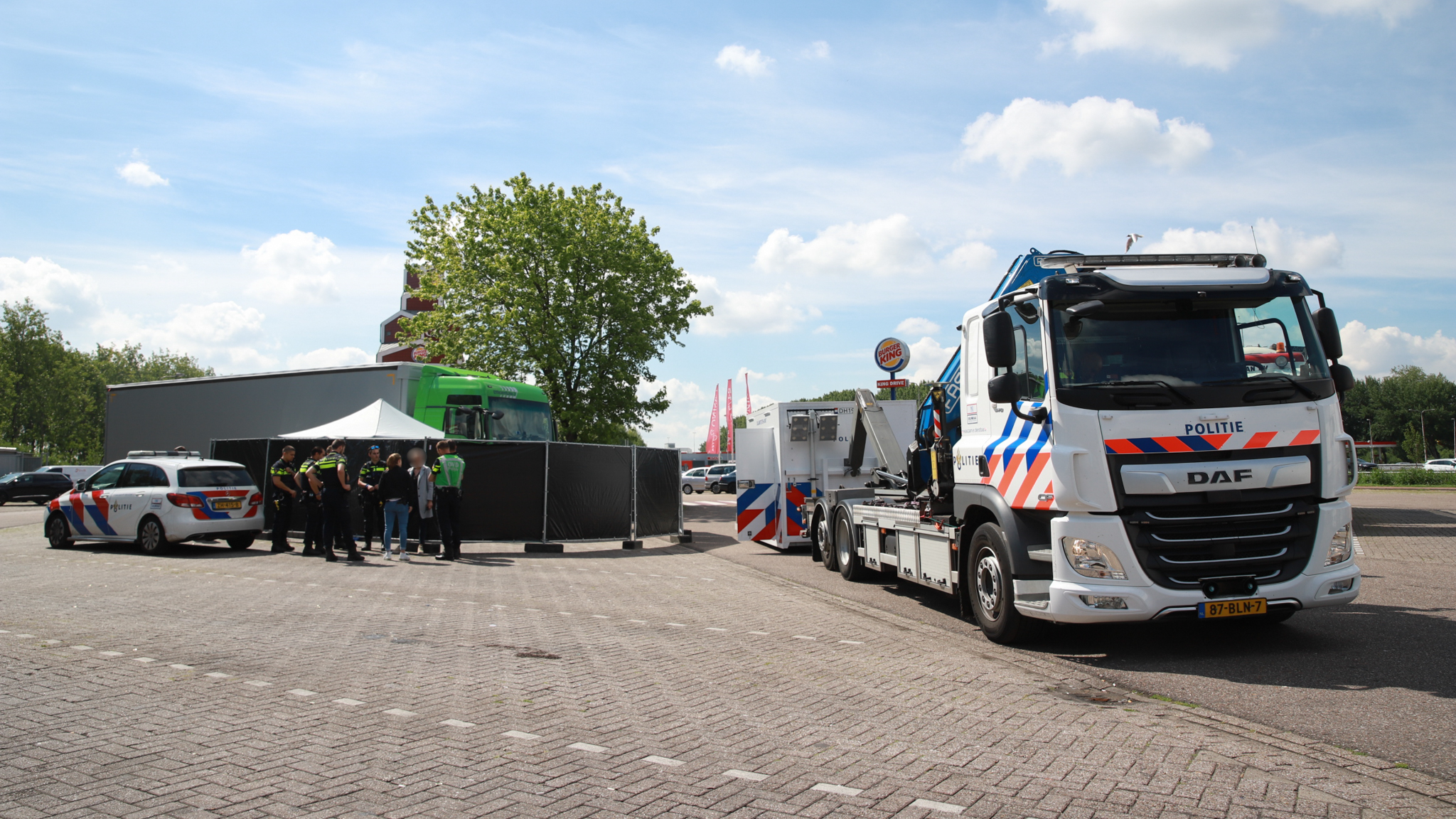 Overleden persoon aangetroffen in vrachtwagen langs A13 bij Delfgauw