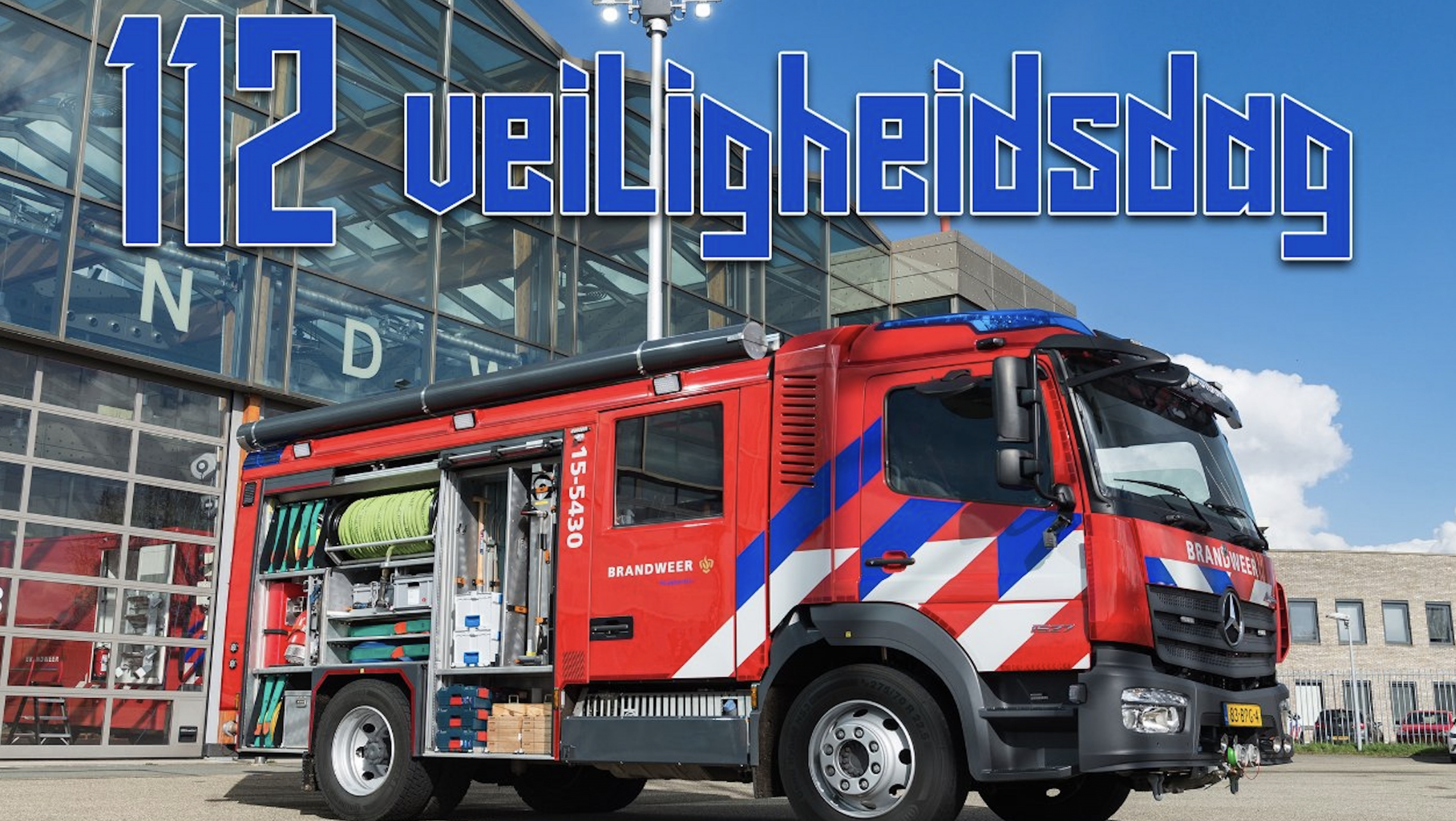 Kruip in de huid van Brandweer of Politie tijdens de 112-veiligheidsdag in Pijnacker