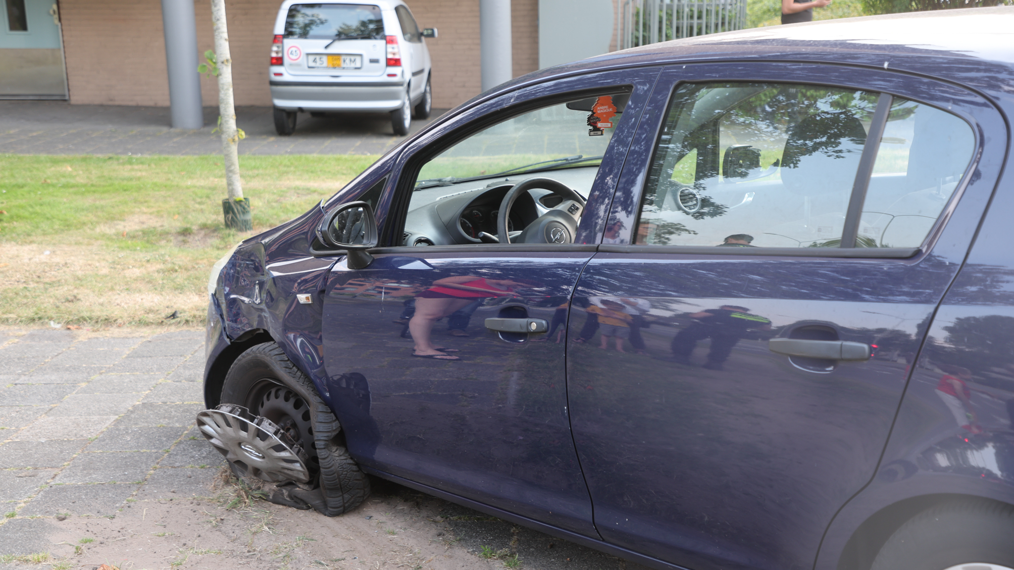 Jongeren rennen weg na botsing in Prinsenhof