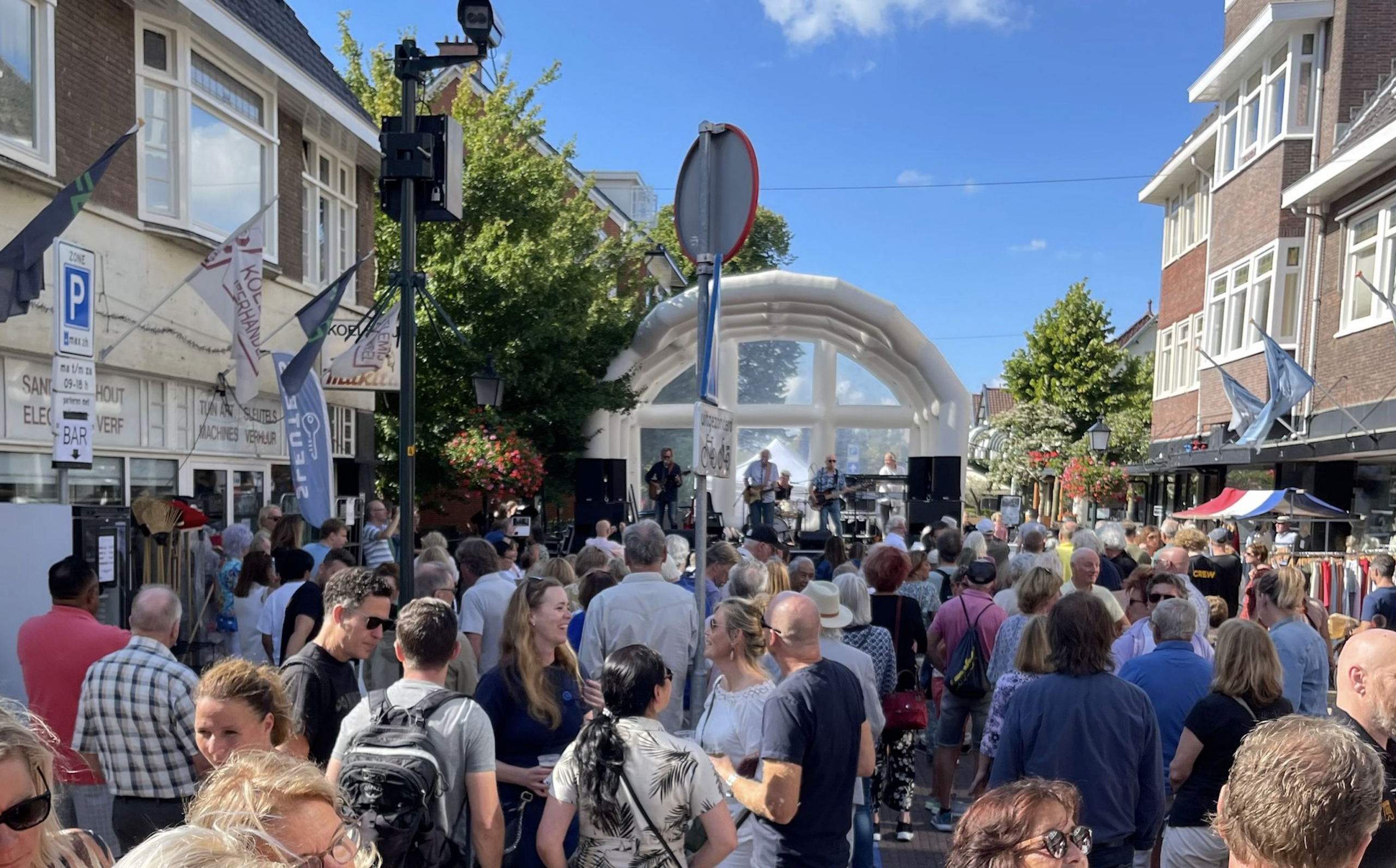 Topdrukte in Voorburgse Huygenskwartier tijdens A Walk Downtown