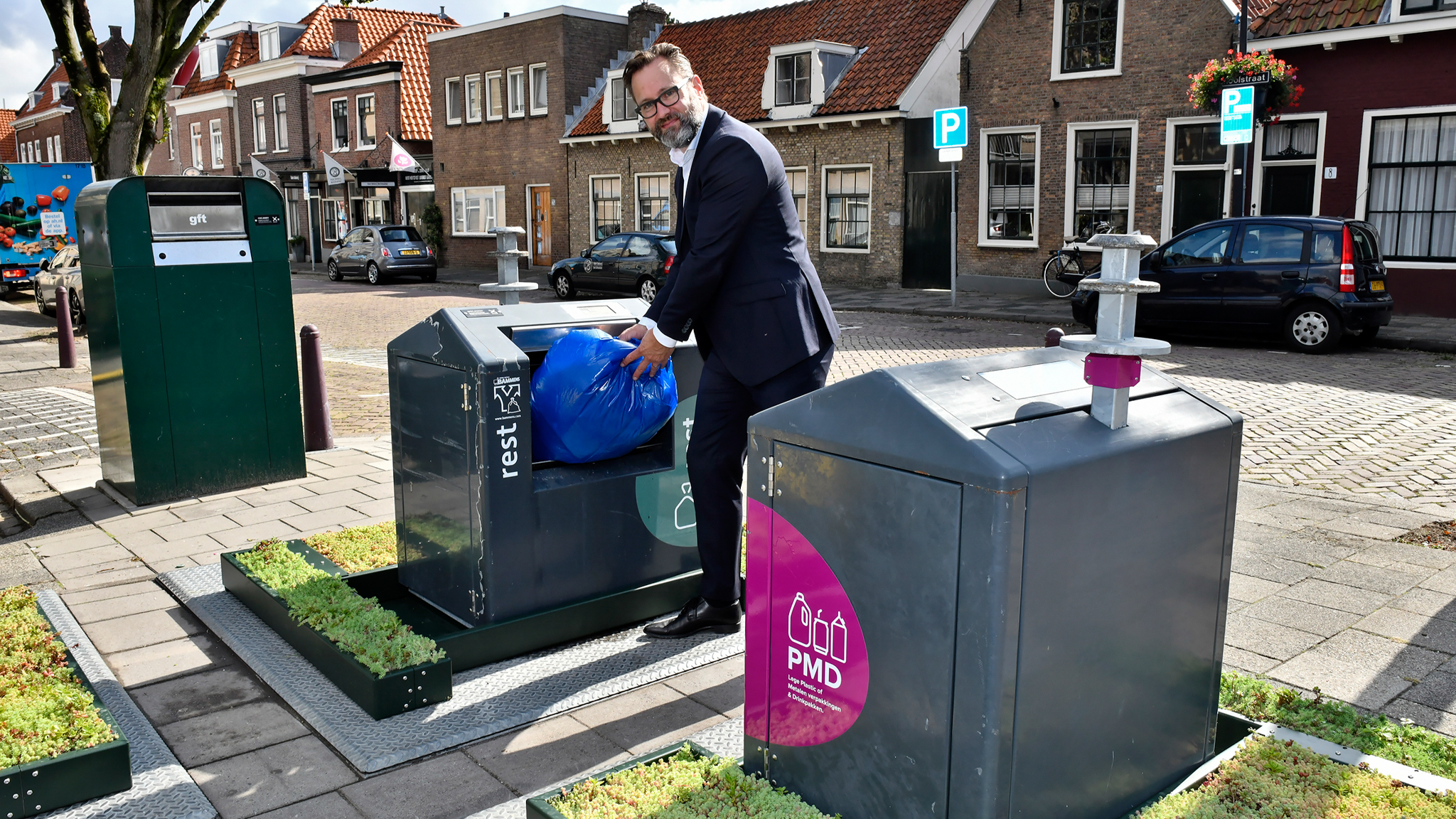 Gemeente Rijswijk neemt maatregelen tegen zwervend vuilnis naast afvalcontainers