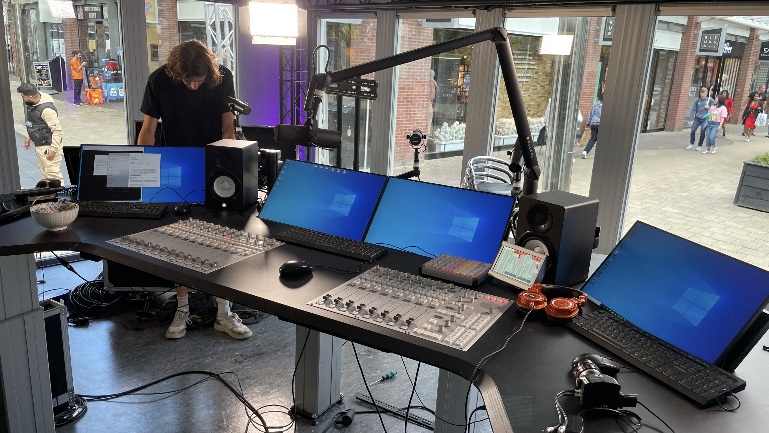 Aandacht voor lezen en schrijven bij Glazen Radiohuis in Leidschendam