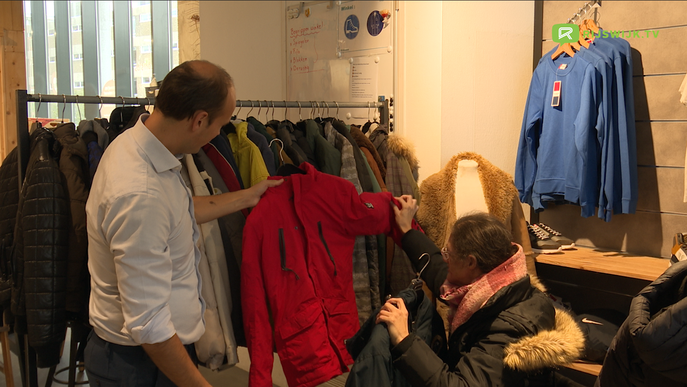 [VIDEO] Opening Pop-up winkel winterjassencollectie