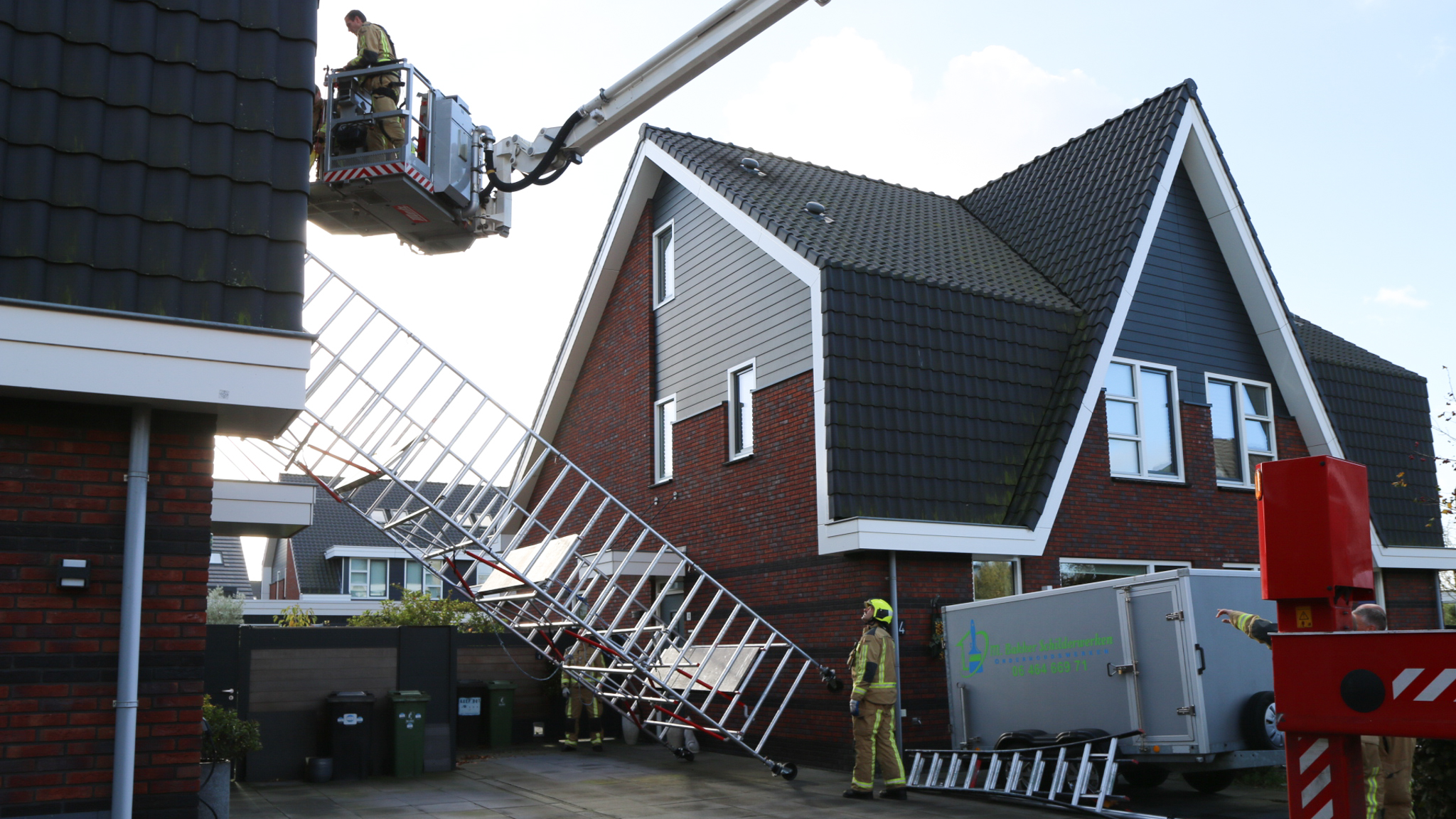 Steiger bij woning aan Slanke Waterbies omgevallen