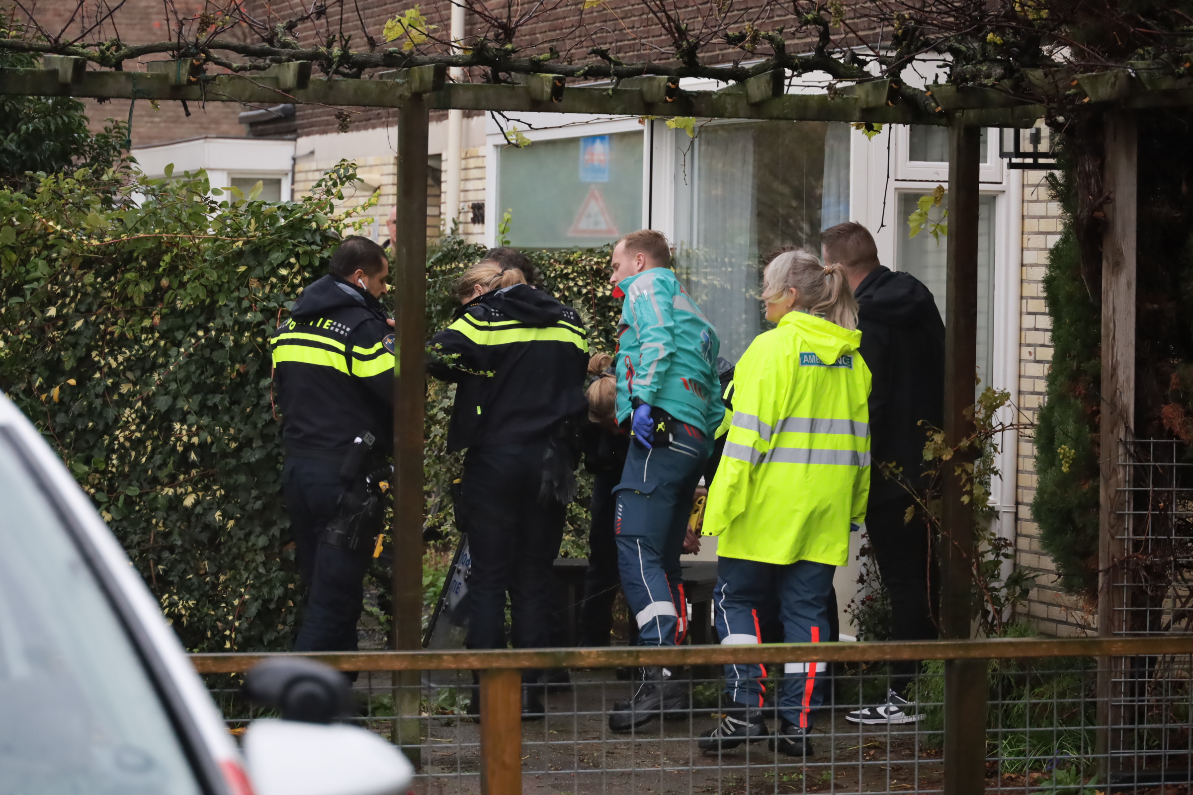 Verward persoon in woning P. Werthweynstraat achtervolgd en overmeesterd door politie