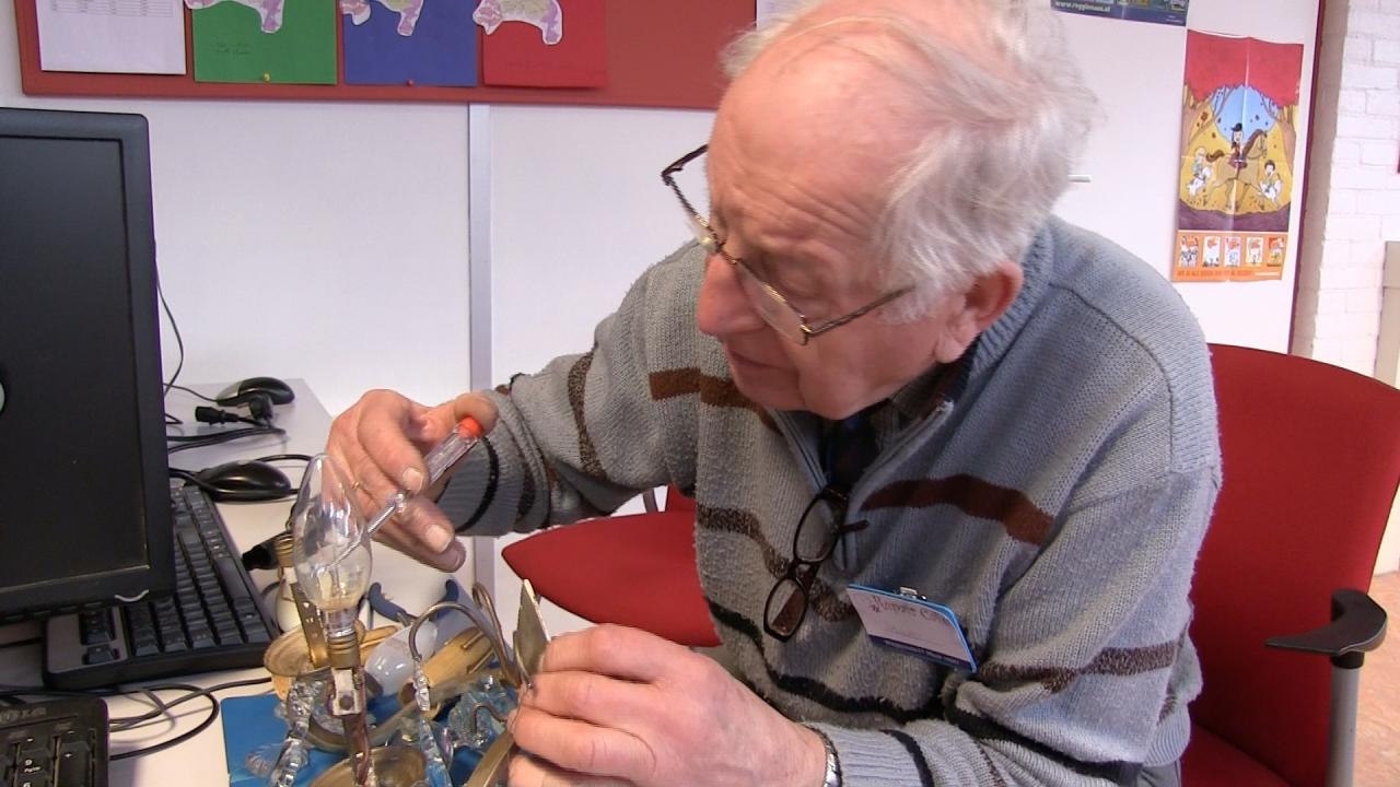 Repair Café viert 10-jarig jubileum met ‘Tussen Kunst en Kitsch’