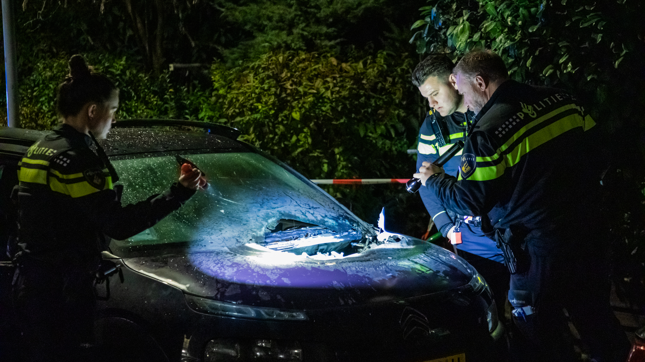 Ravage door vuurwerkbom in Voorburgse Frederik van Eedenstraat