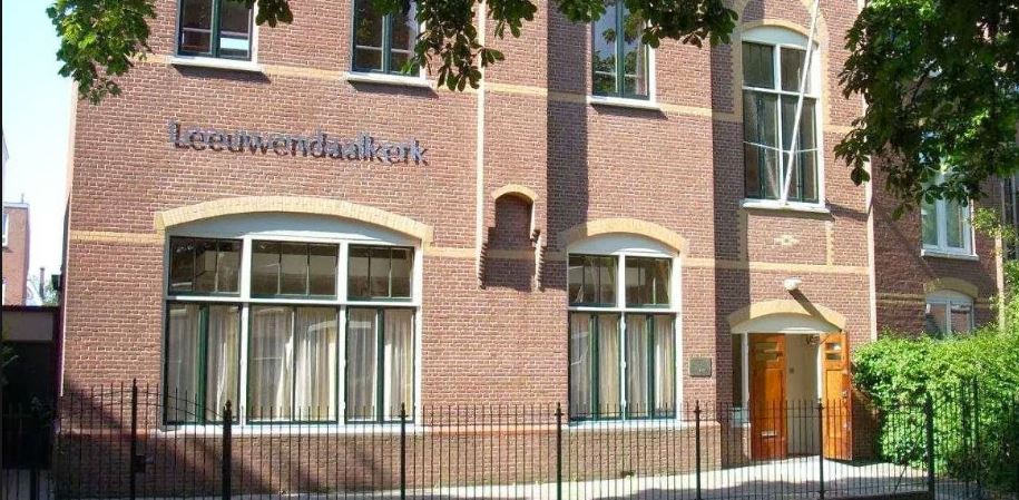 Leeuwendaalkerk vraagt aandacht voor SchuldHulpMaatje tijdens gratis oliebollen bakken