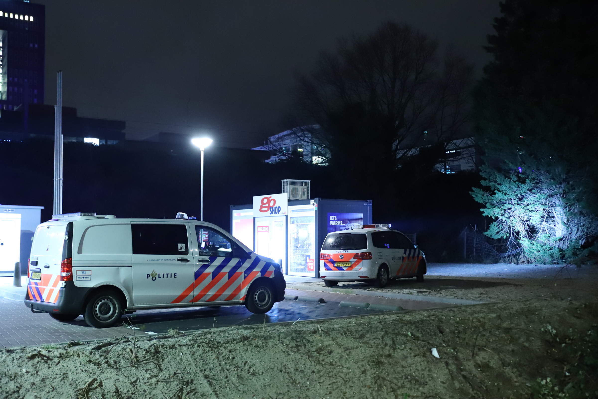 Politiehelikopter op zoektocht naar inbrekers Van Alphenstraat Voorburg