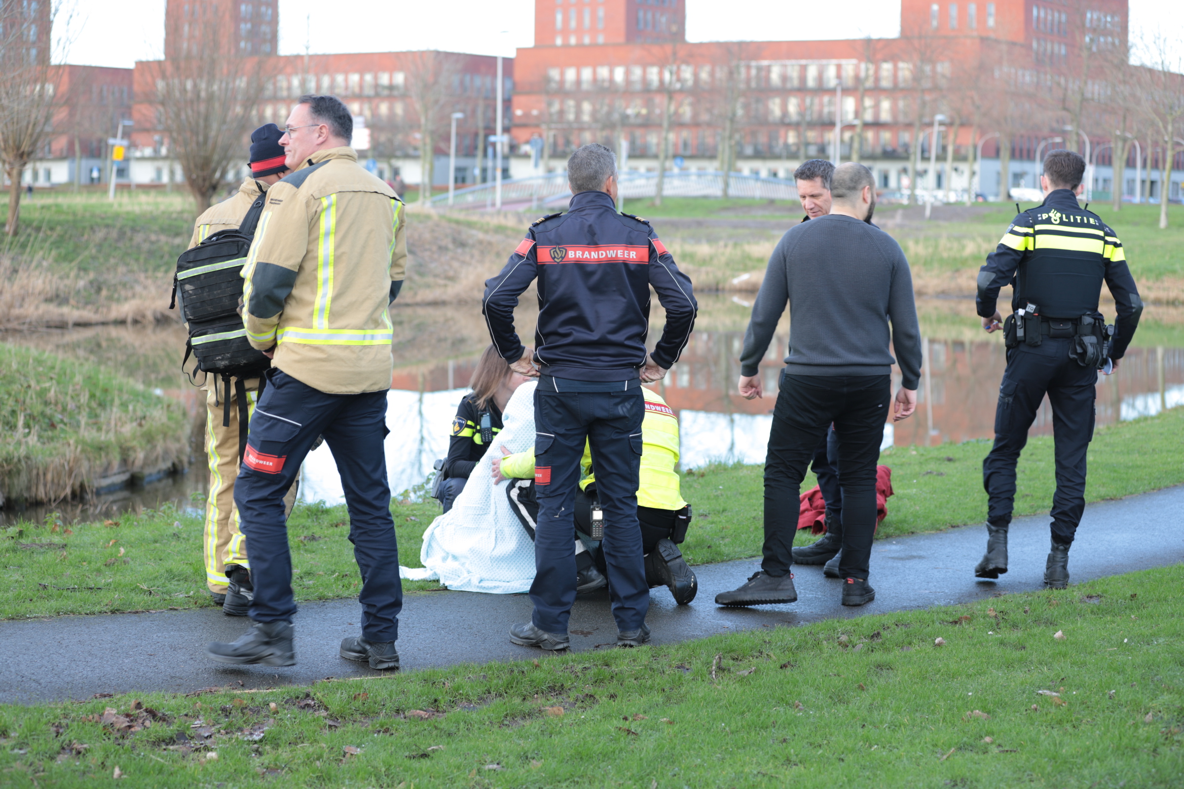 Persoon te water geraakt aan het Bitterzoetpad