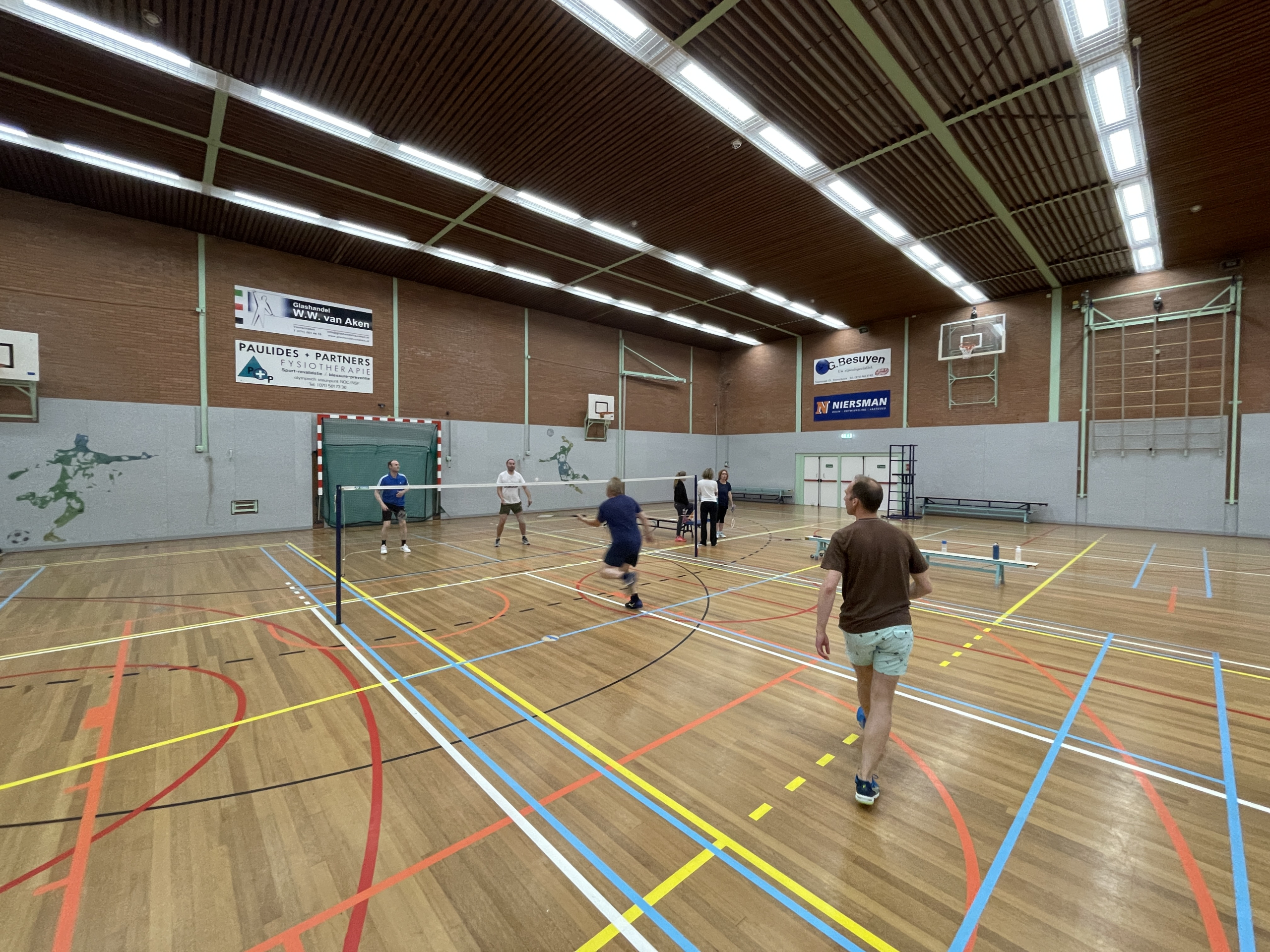 Husselavonden bij badmintonvereniging EVBC-Vlietwijk