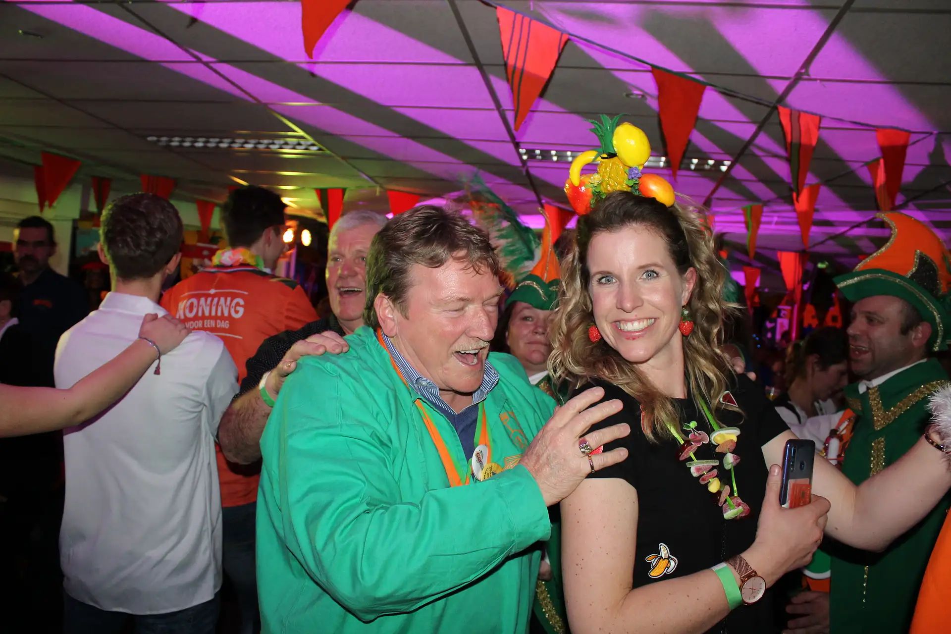 Vier Carnaval 2023 met de Damzwabbers