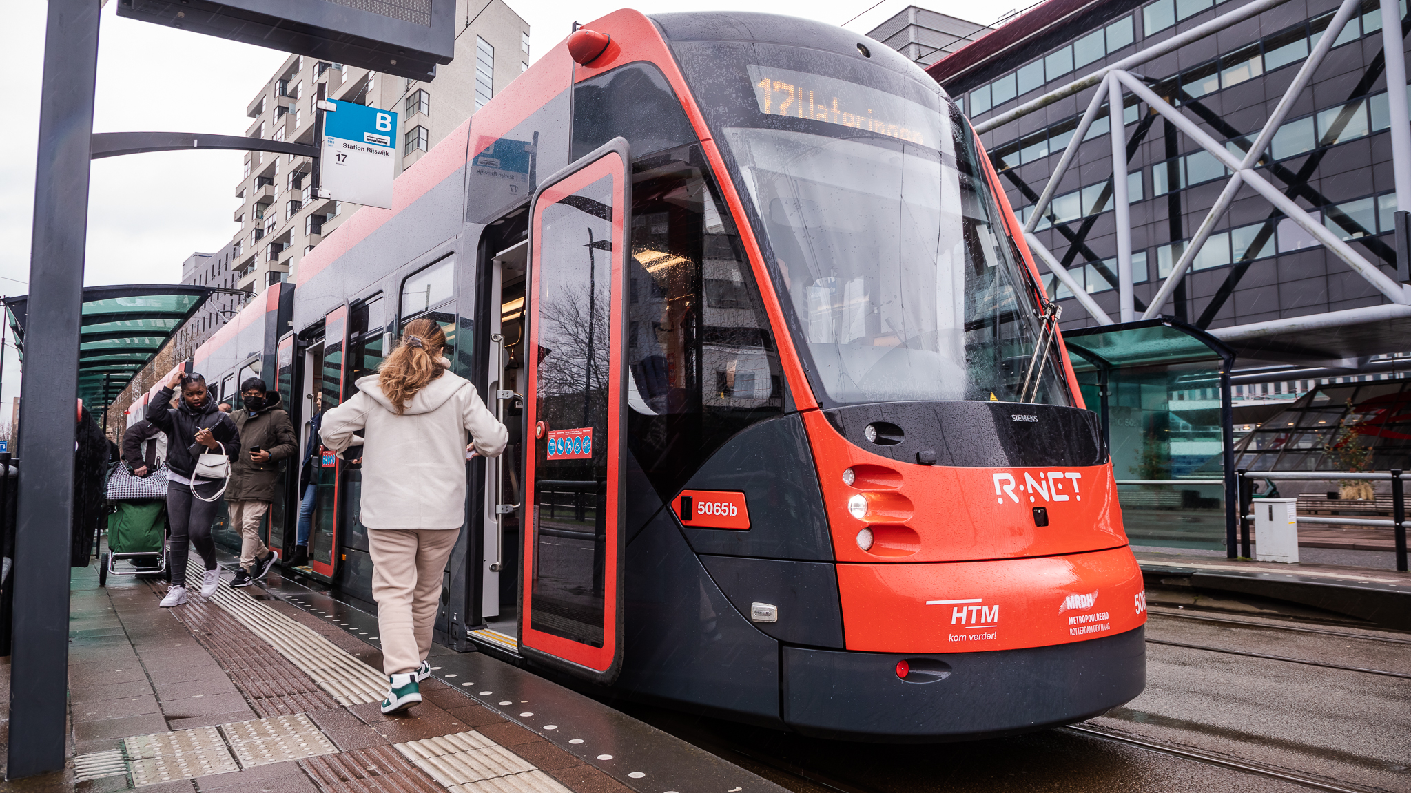 Bewoners pleiten voor tramtunnel om verkeerschaos bij Maanweg te voorkomen