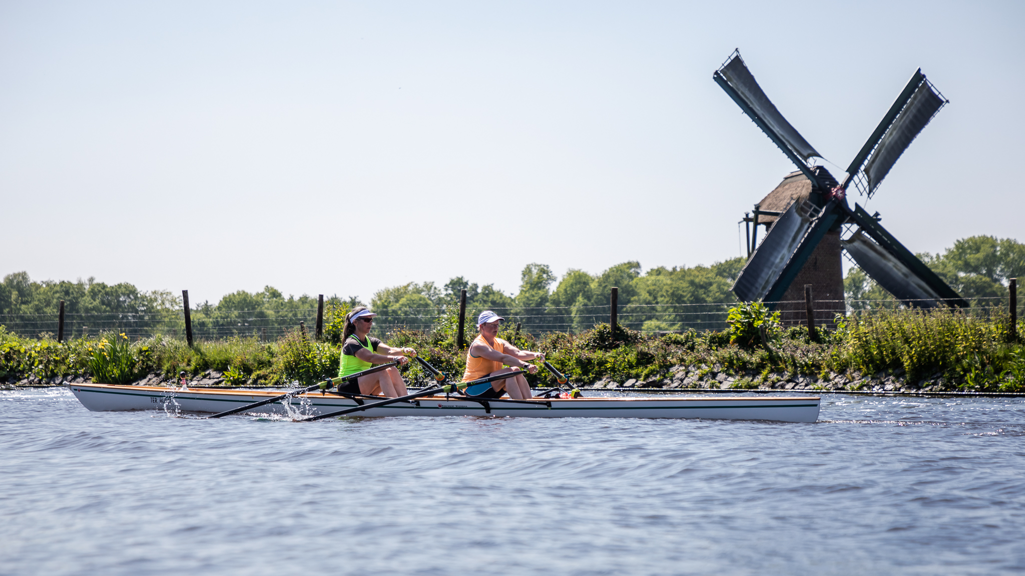 [VIDEO] Roeimarathon Ringvaart Regatta doorkruist Leidschendam