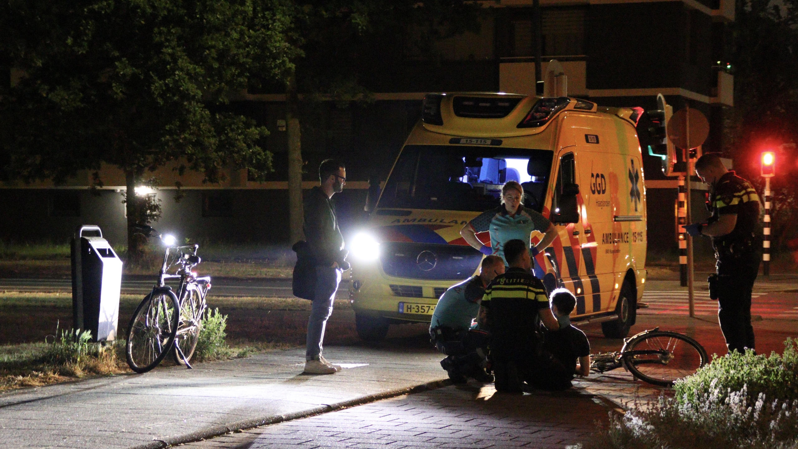 Jongeman loopt hoofdwond op na val van fiets aan Steenvoordelaan