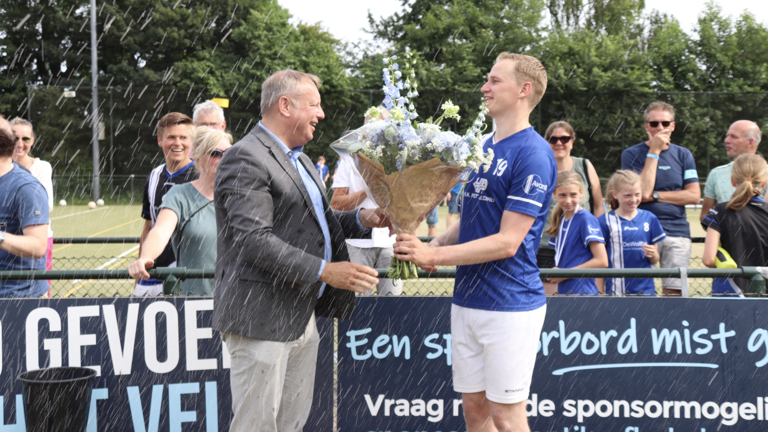 [FOTO] Afscheid clubicoon Stefan Hogervorst gevierd met groot feest