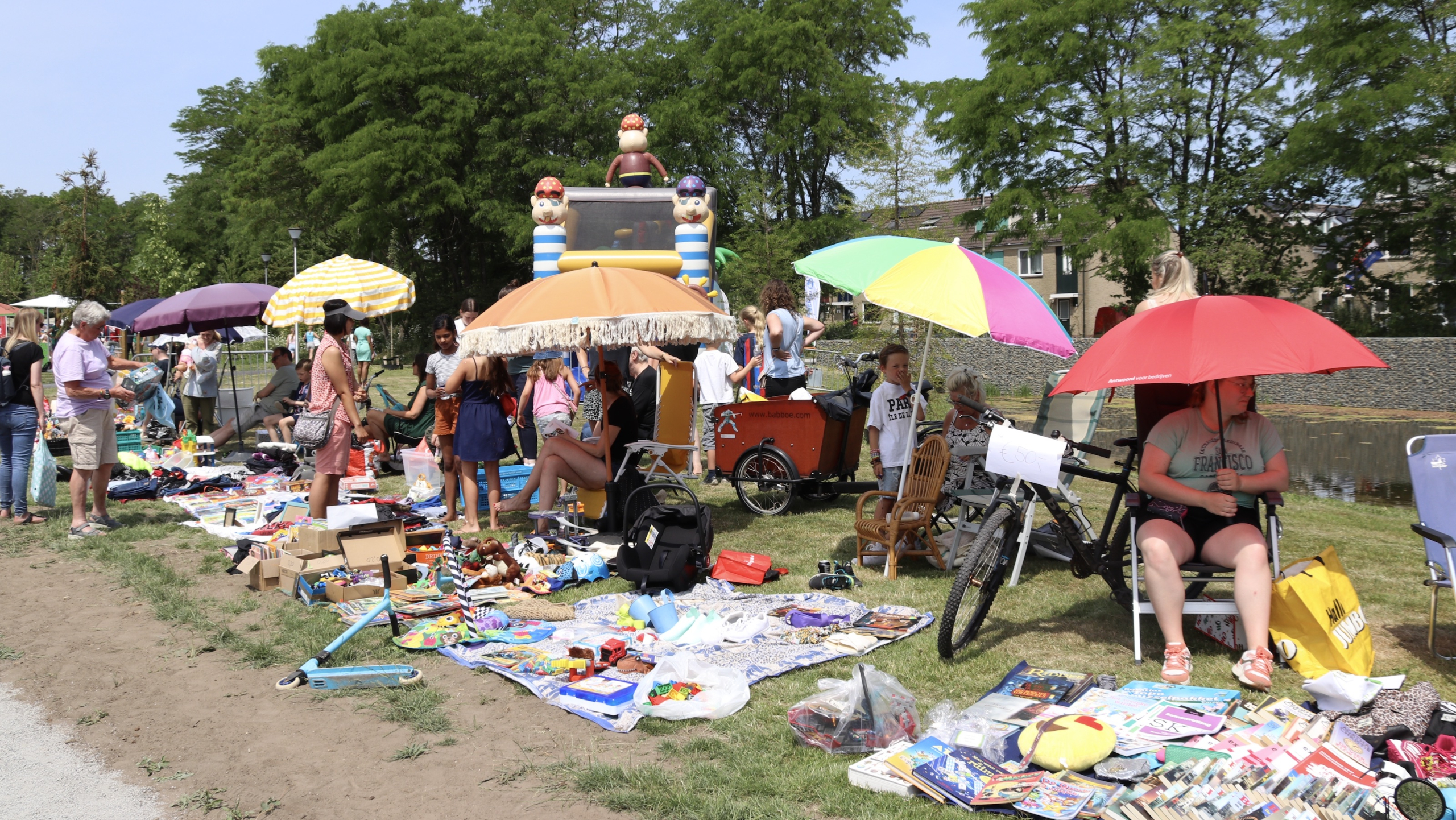 [FOTO] Wijkfeest bewonersvereniging Klapwijk traditioneel gevierd