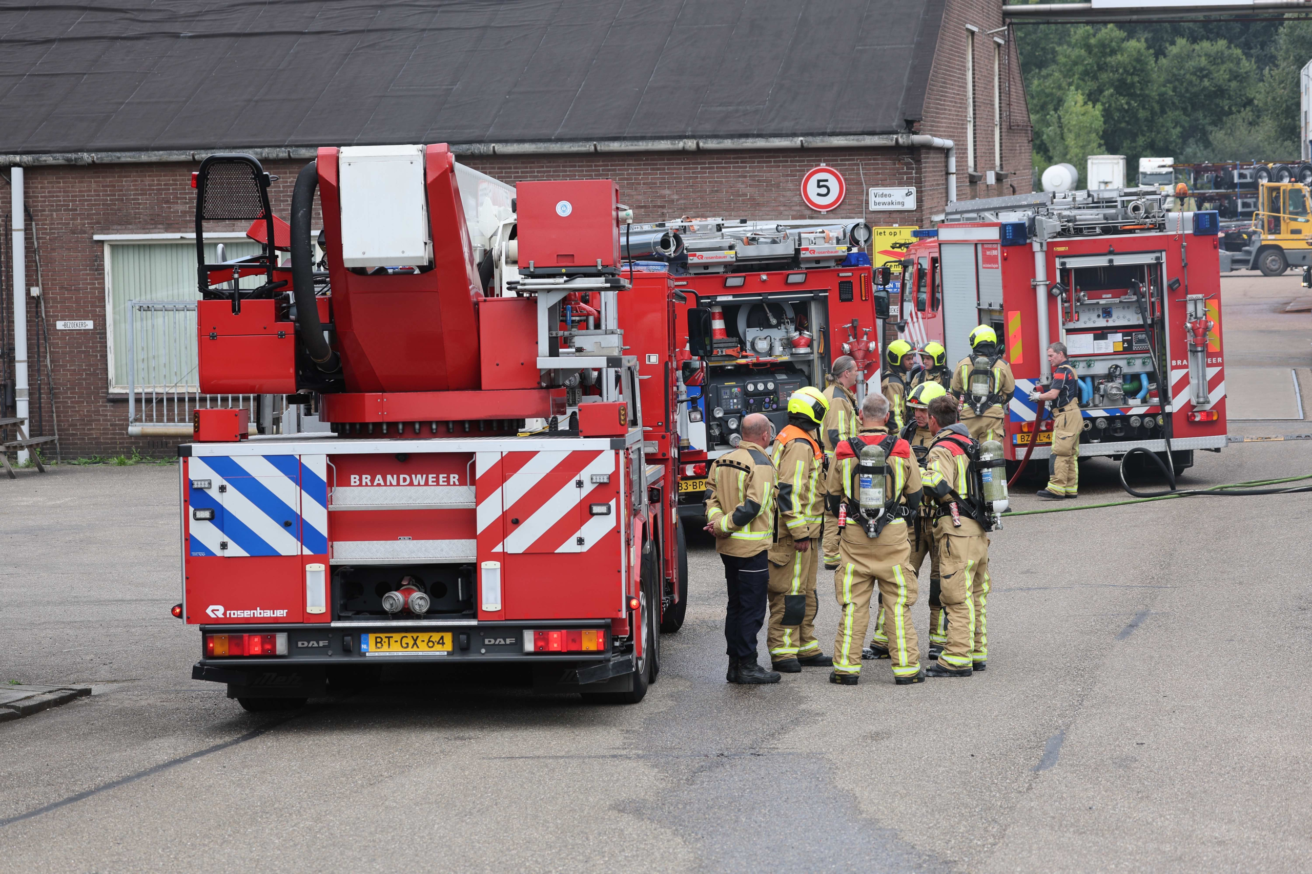 Brand in meterkast bij trailerbedrijf Katwijkerlaan