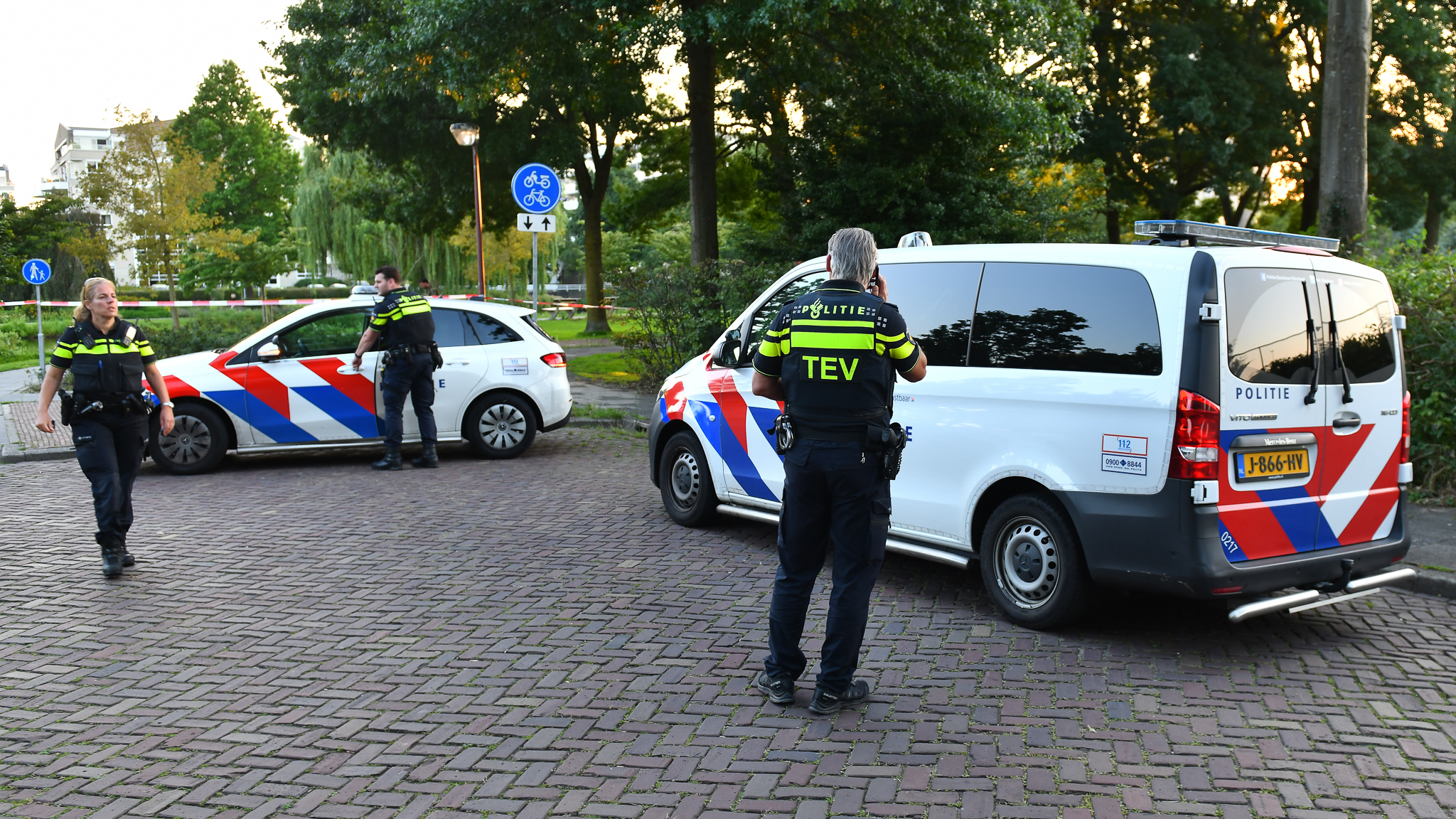 Magneetvisser haalt handgranaat uit Voorburgse vijver