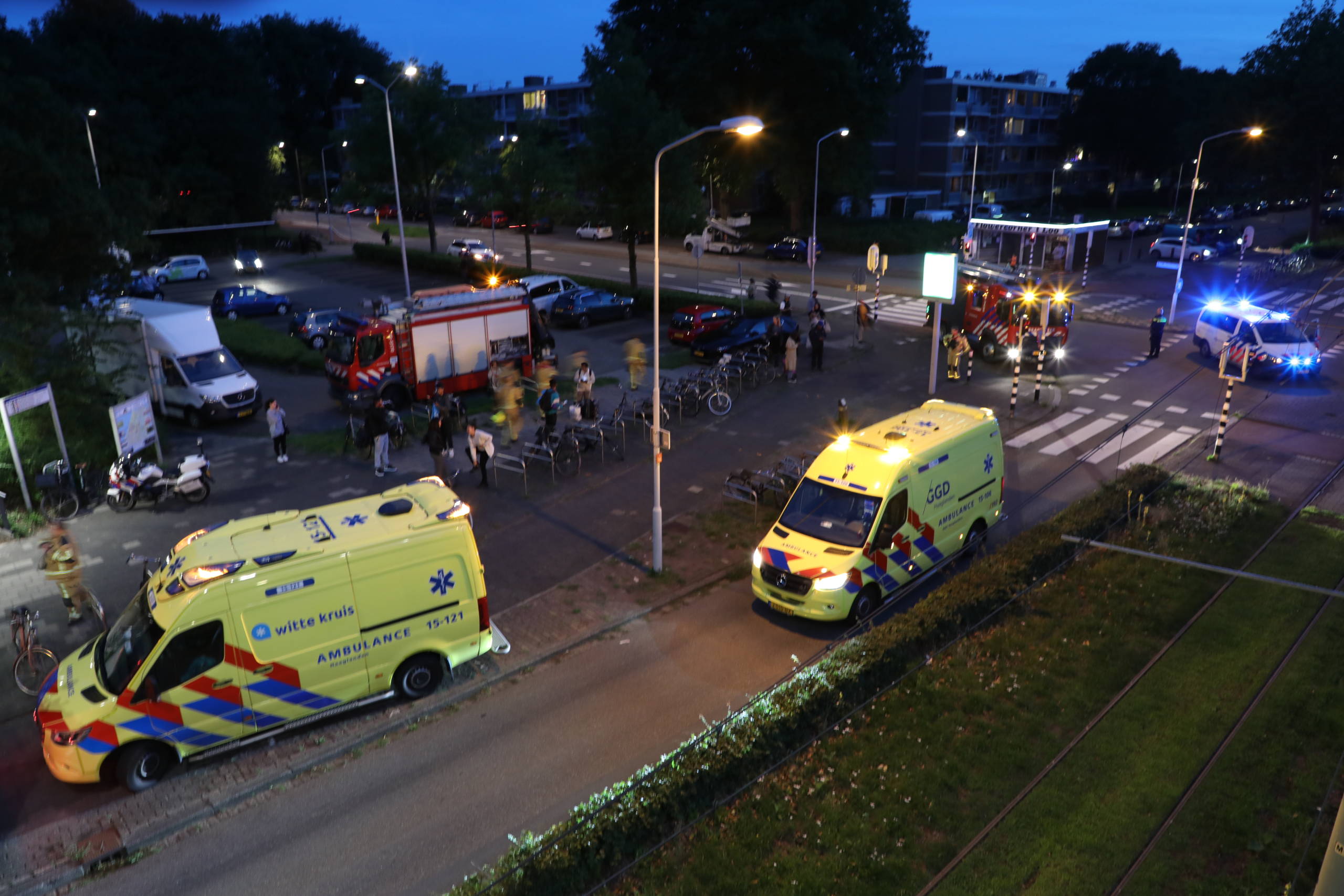 Persoon gewond onder RandstadRail in Voorburg