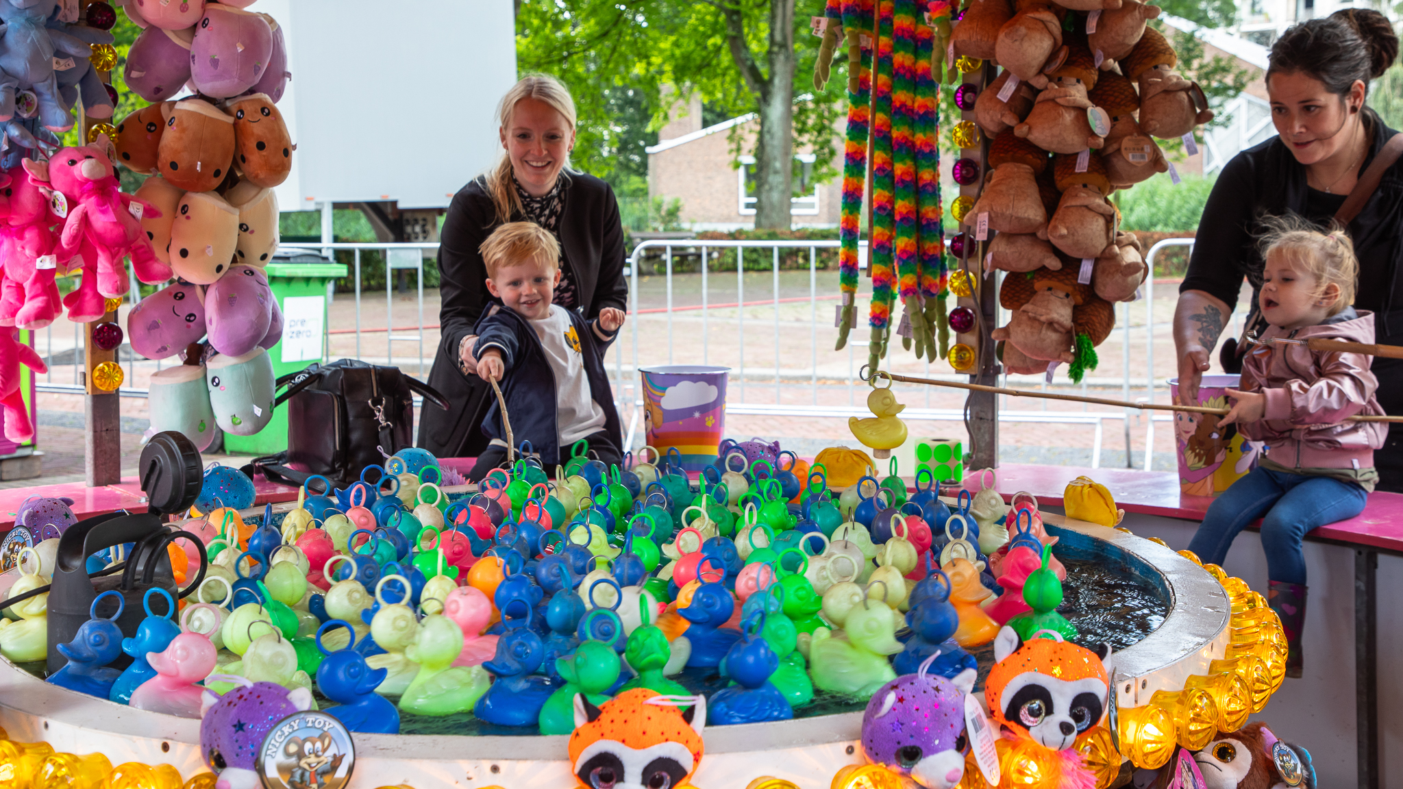 Kids Kermis van start gegaan op President Kennedyplein in Leidschendam