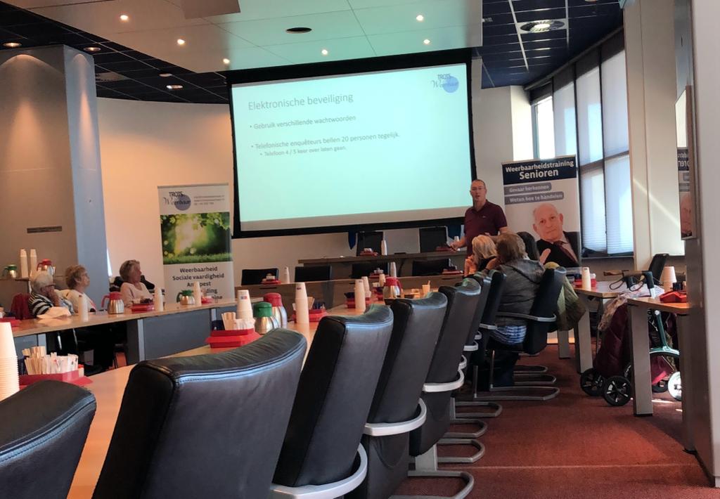[VIDEO] Weerbaarheidstraining senioren tijdens de Week van de Veiligheid